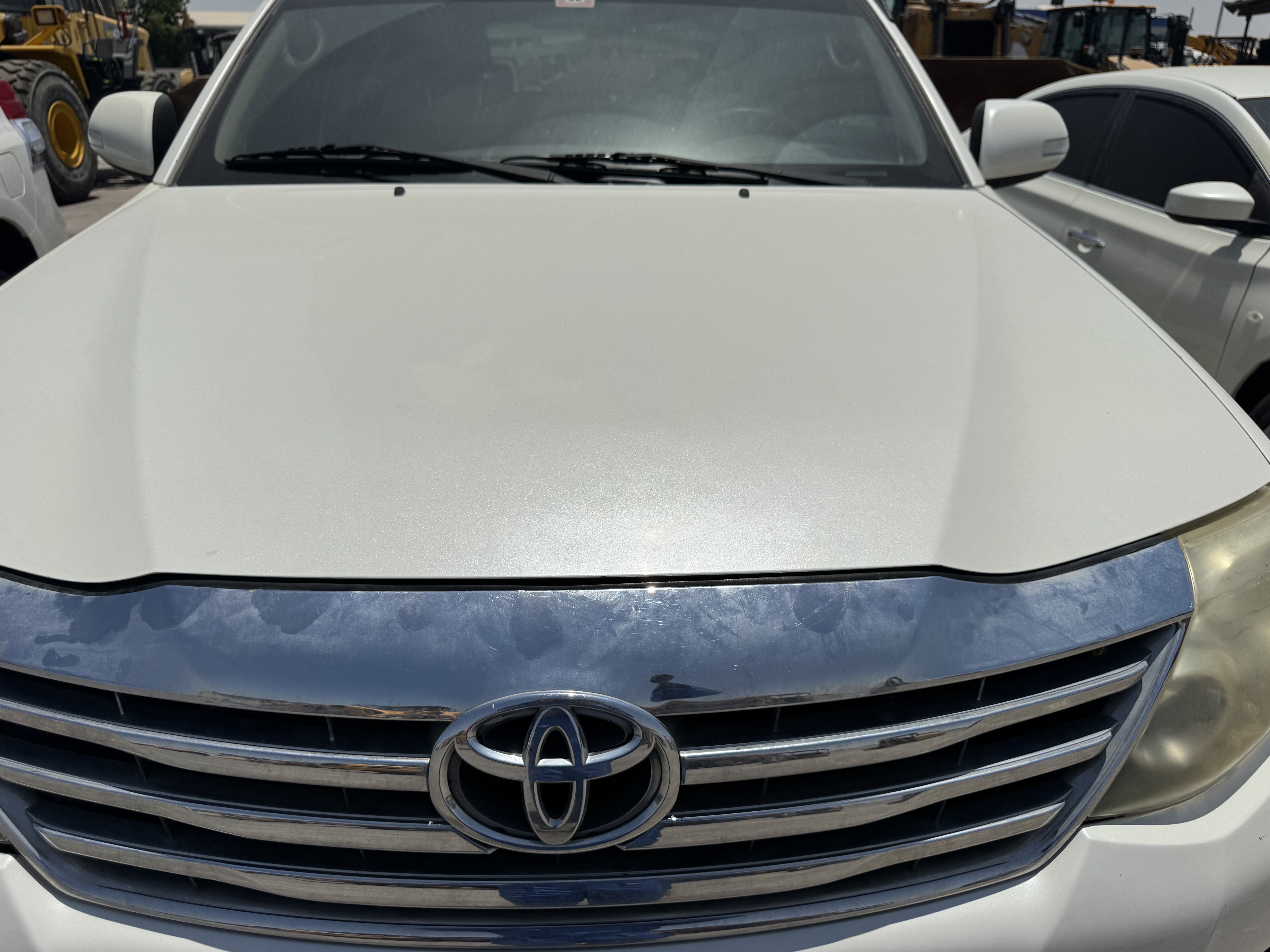 SUV-001-Toyota-Fortuner-SUVs-inspection-Exterior-Bonnet-1