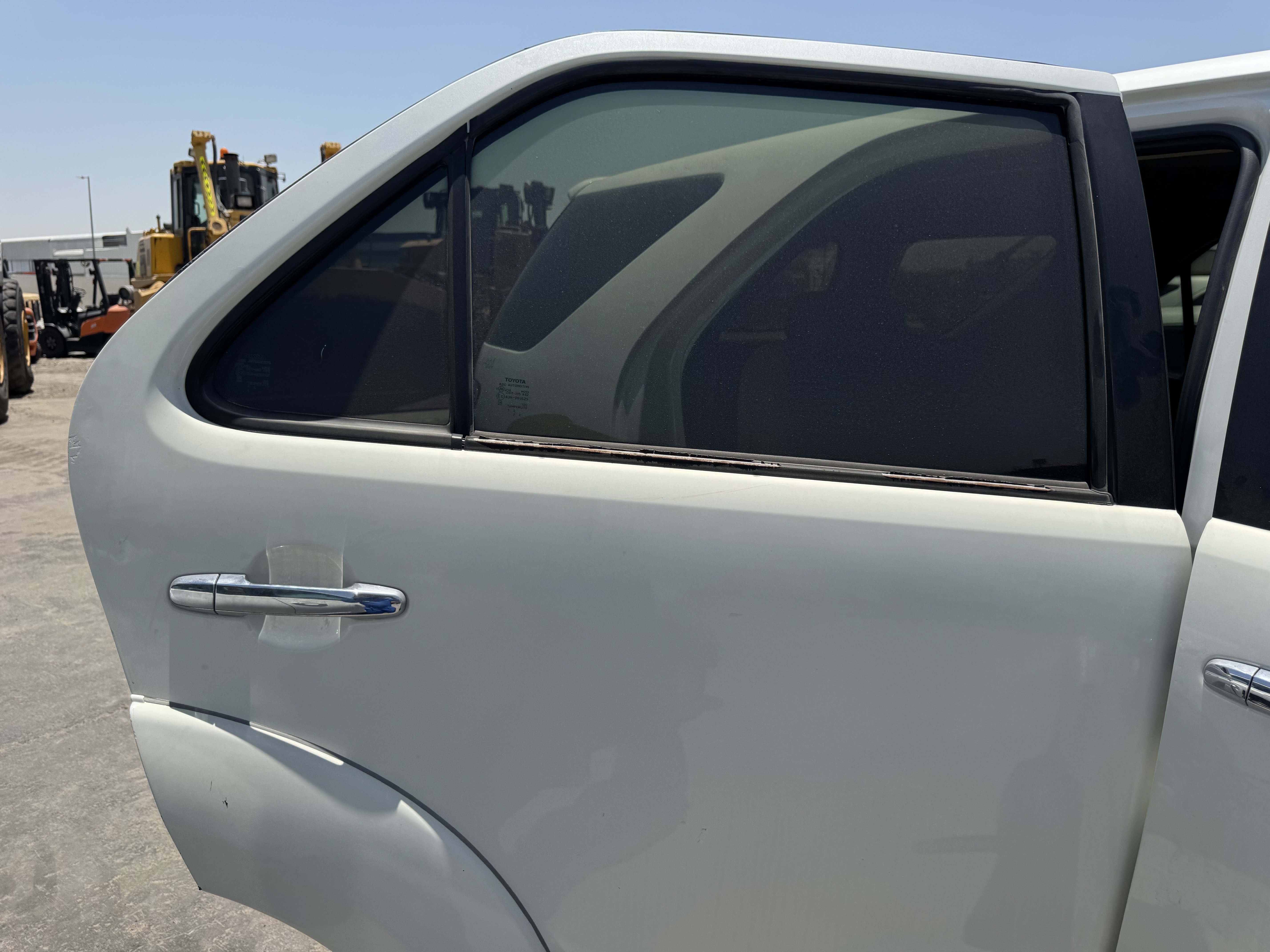 SUV-001-Toyota-Fortuner-SUVs-inspection-Exterior-Rear-right-door-1