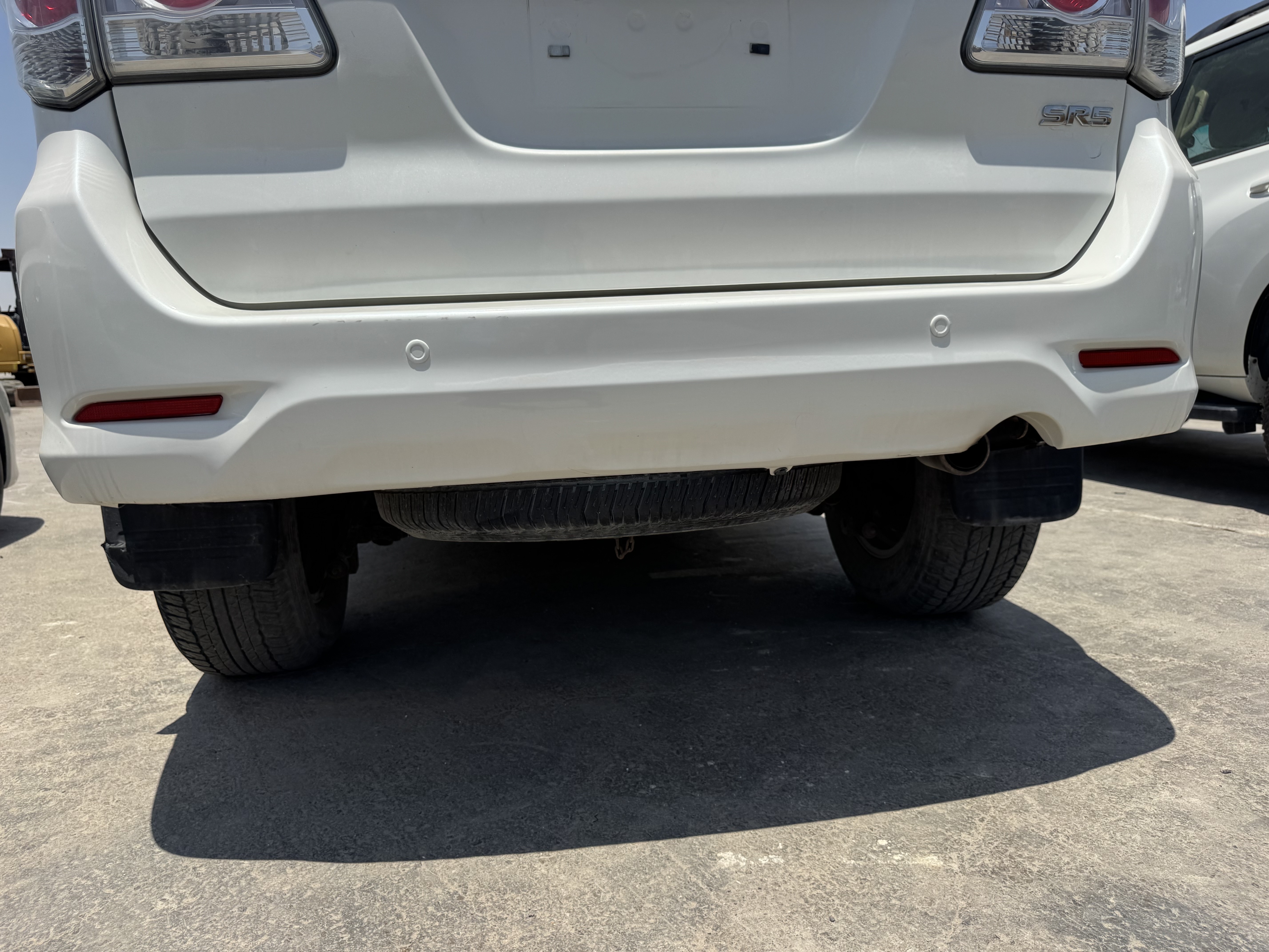 SUV-001-Toyota-Fortuner-SUVs-inspection-Exterior-Rear-bumper-1