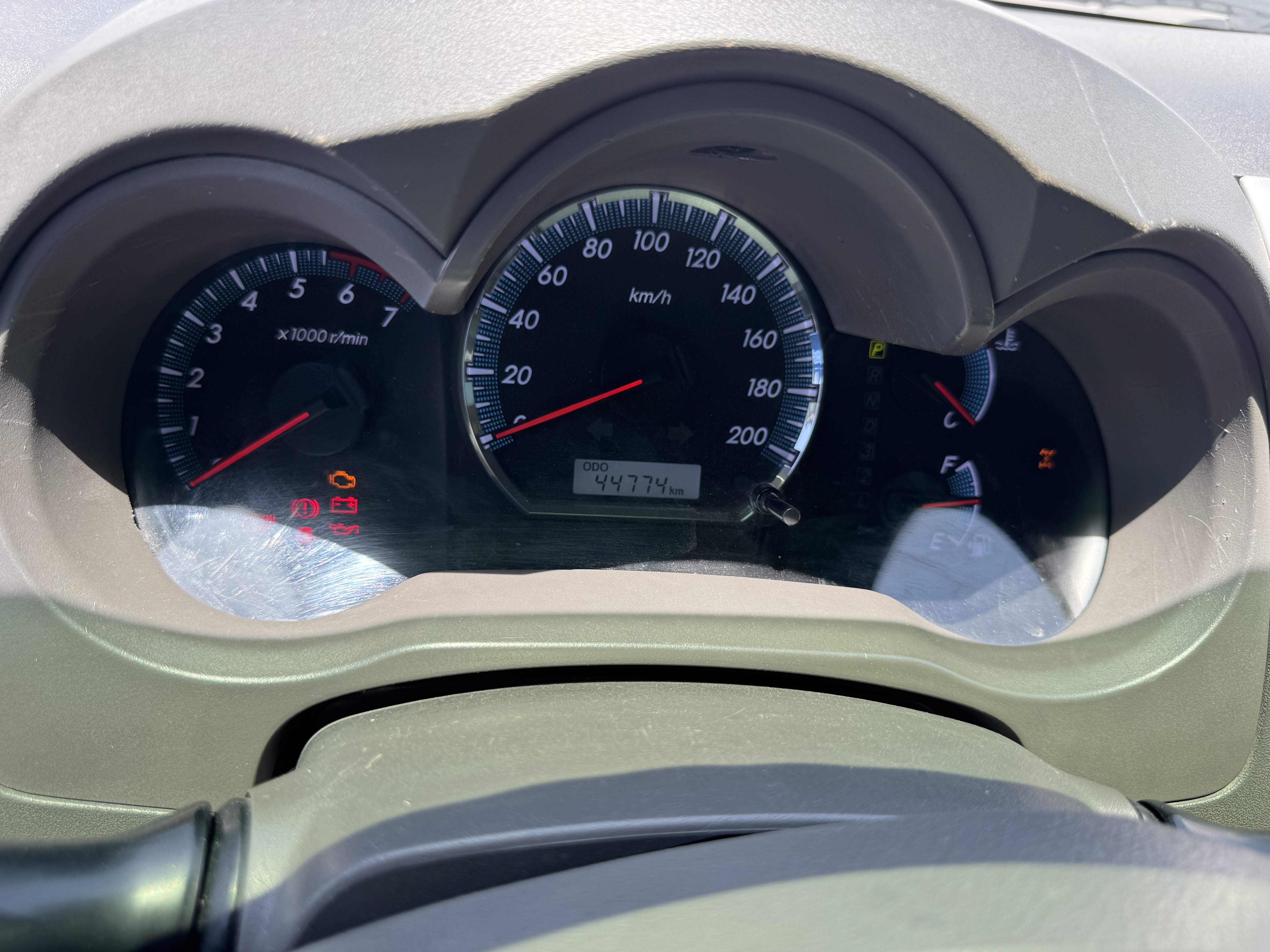 SUV-001-Toyota-Fortuner-SUVs-inspection-Interior-Instrument-cluster-1
