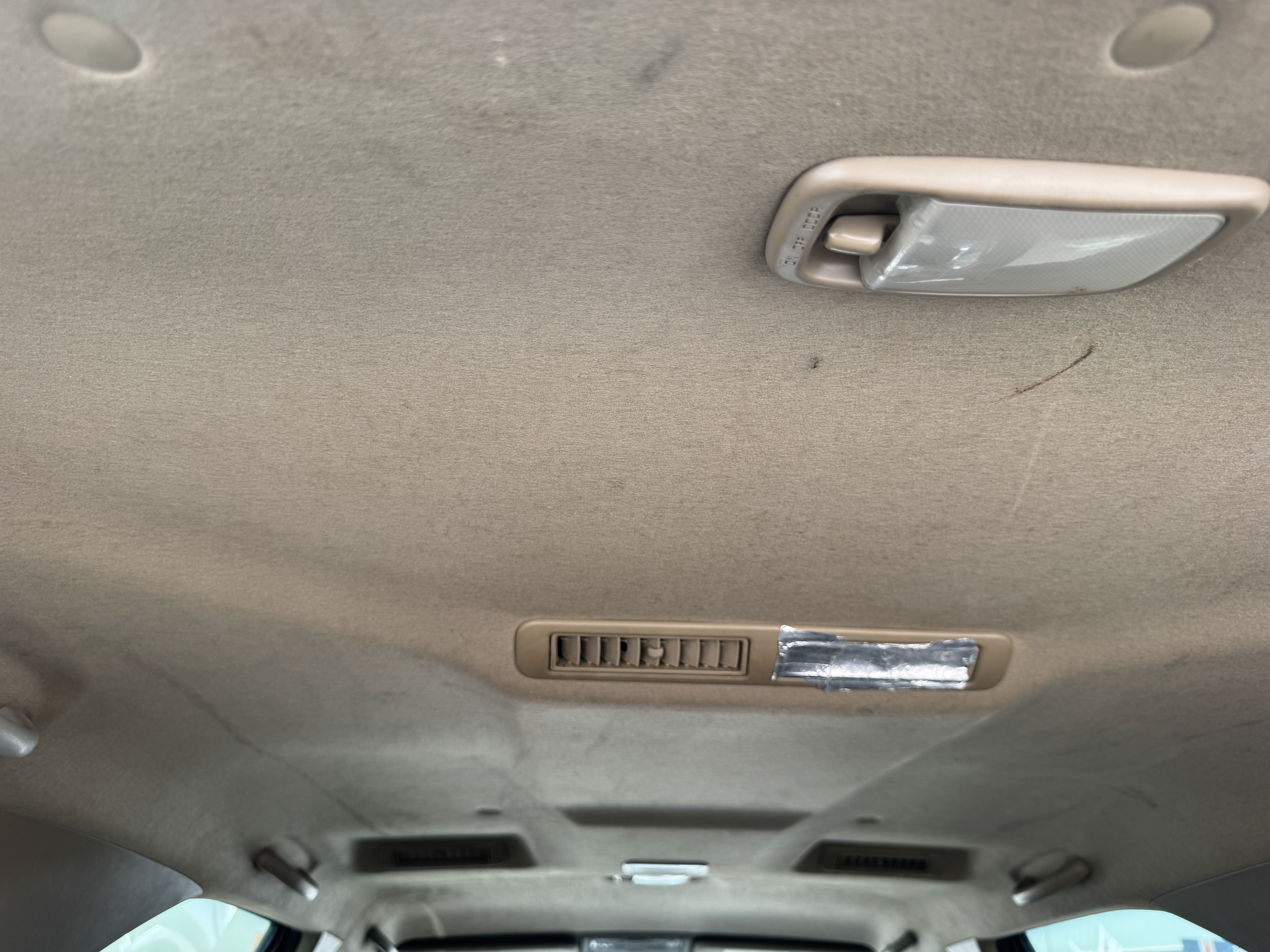 SUV-001-Toyota-Fortuner-SUVs-inspection-Interior-Roof-liner-1