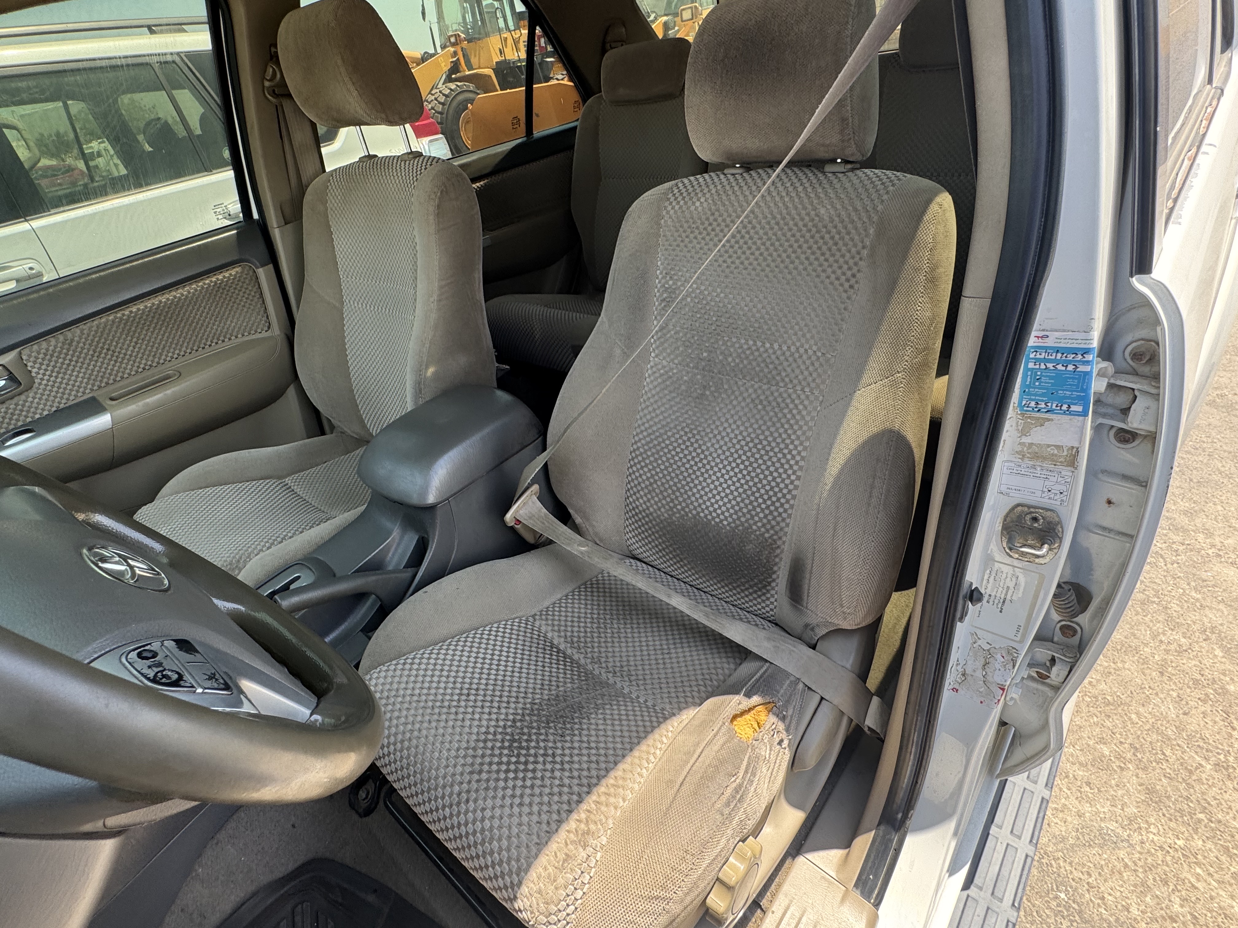SUV-001-Toyota-Fortuner-SUVs-inspection-Interior-Driver-seat-1