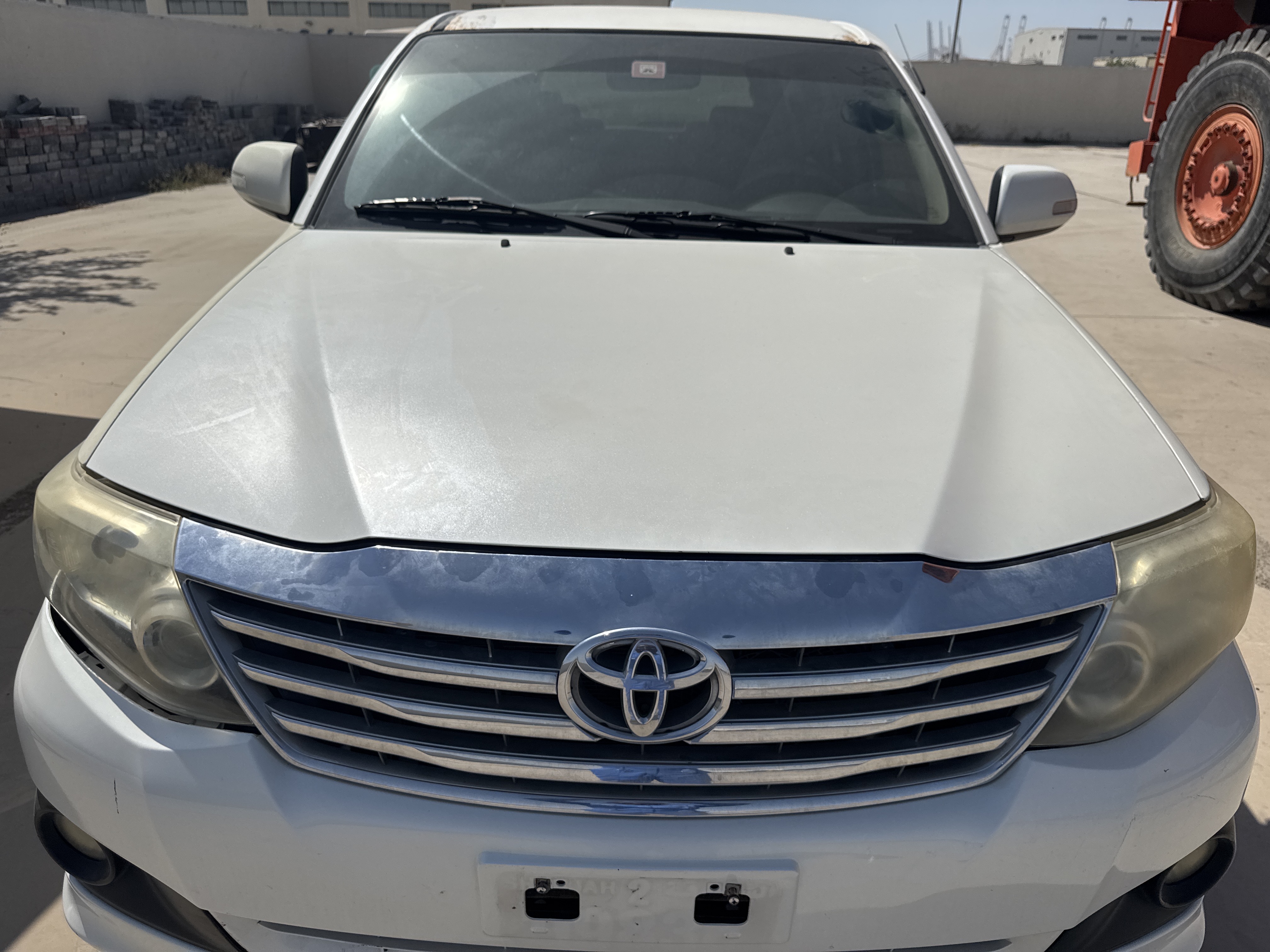 SUV-001-Toyota-Fortuner-SUVs-inspection-Exterior-Bonnet-3