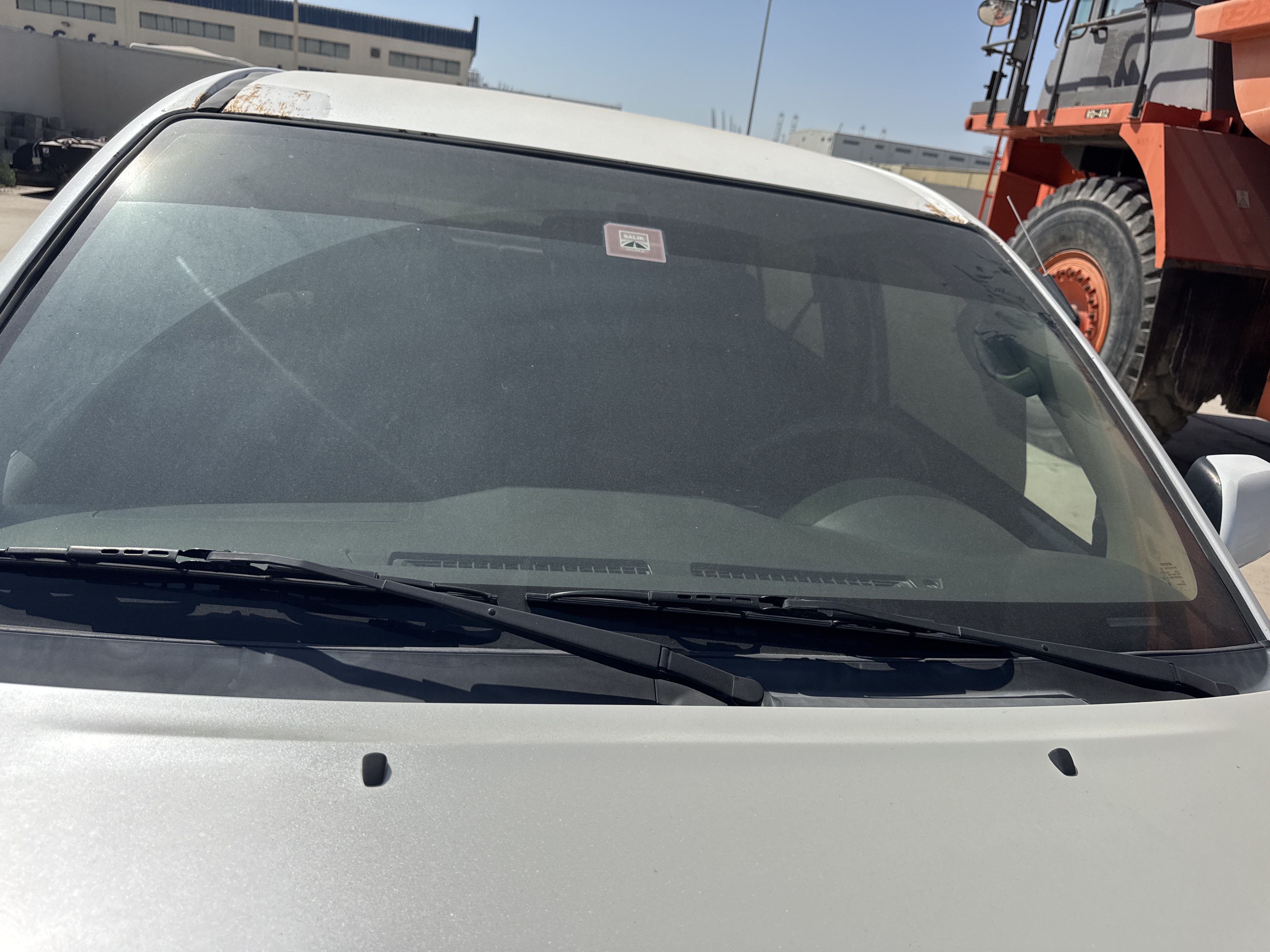 SUV-001-Toyota-Fortuner-SUVs-inspection-Exterior-Front-windshield-2