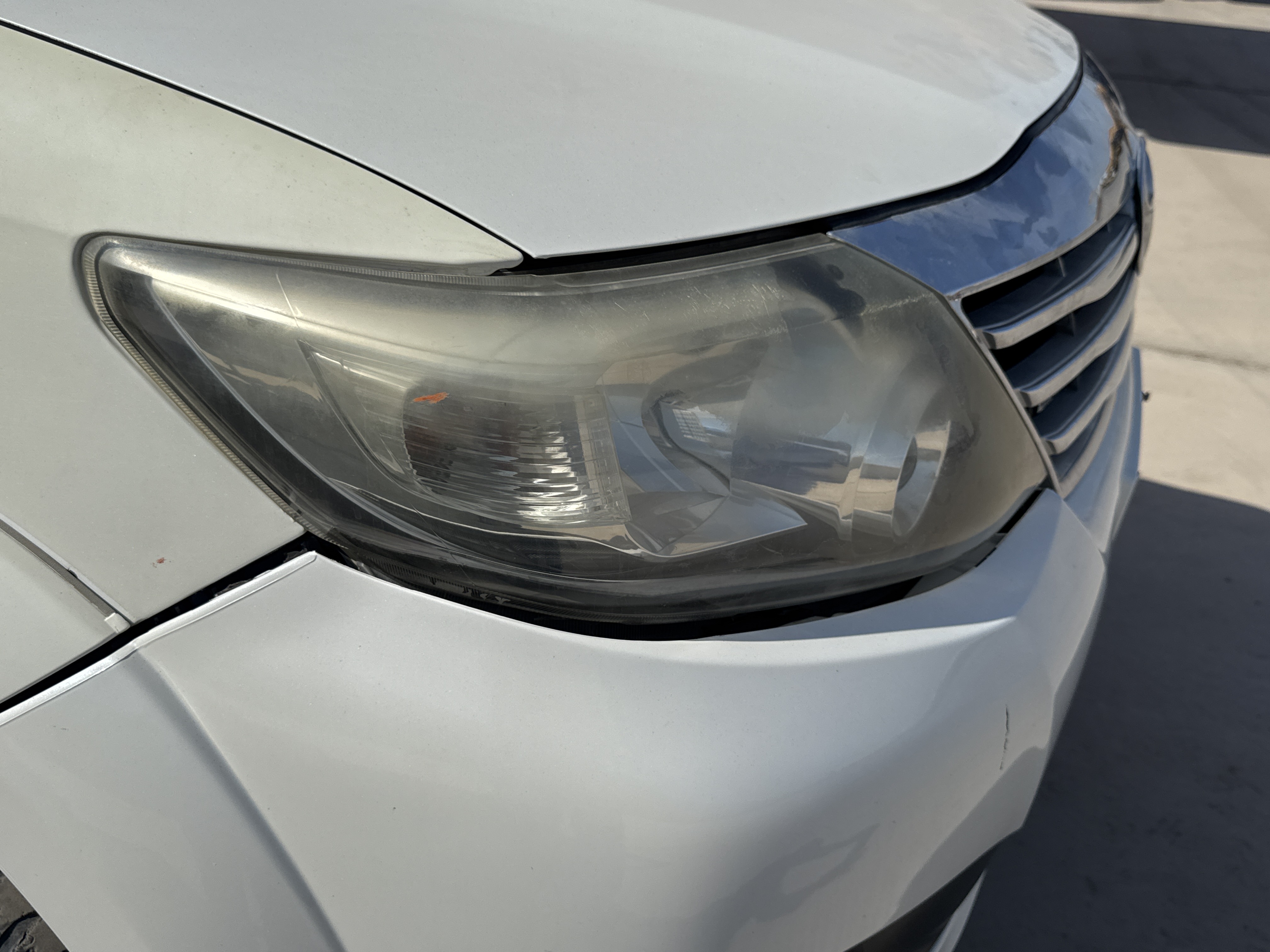 SUV-001-Toyota-Fortuner-SUVs-inspection-Electronics-Headlights-1