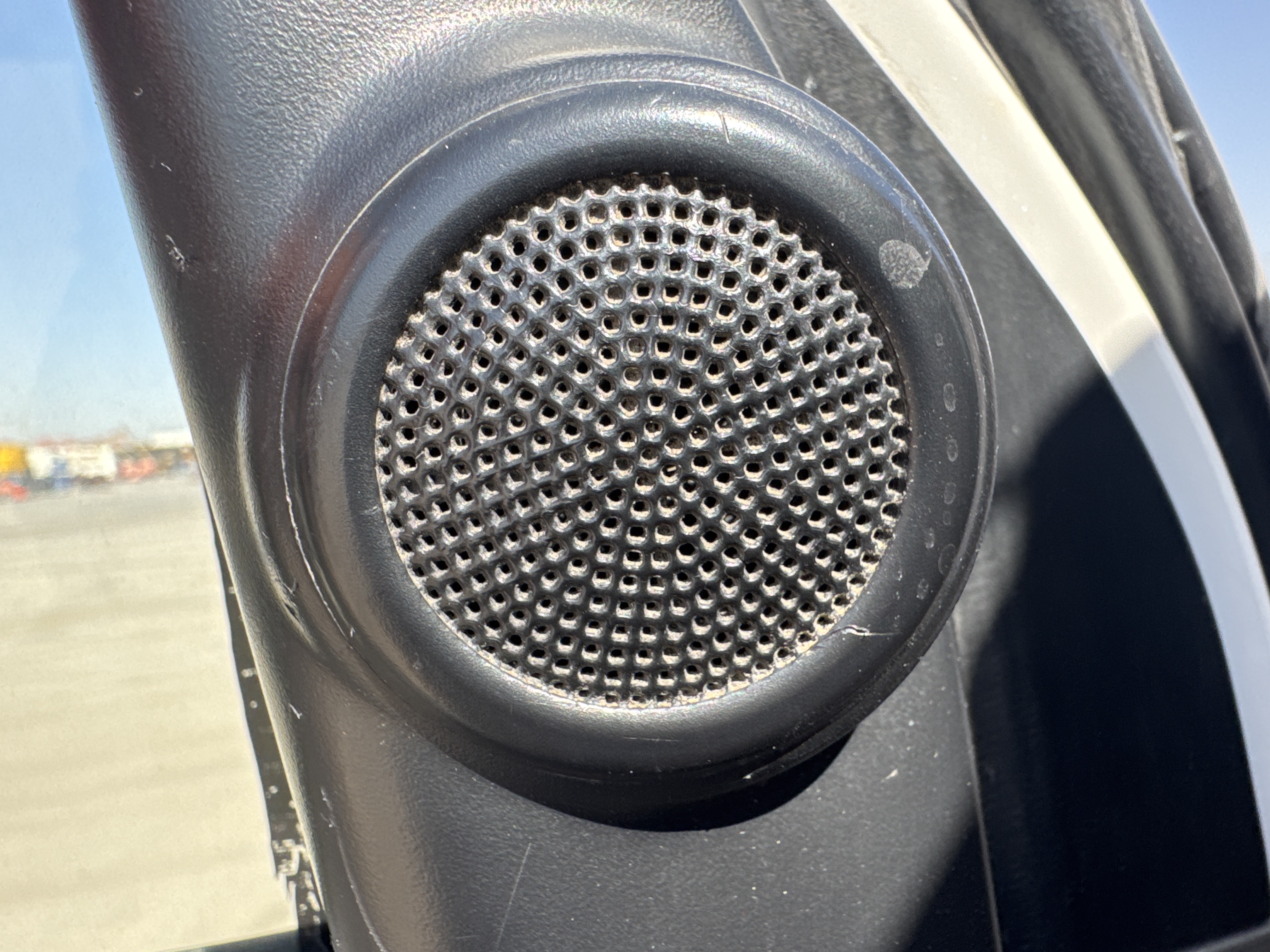 SUV-001-Toyota-Fortuner-SUVs-inspection-Electronics-Radio-/-Music-system-1