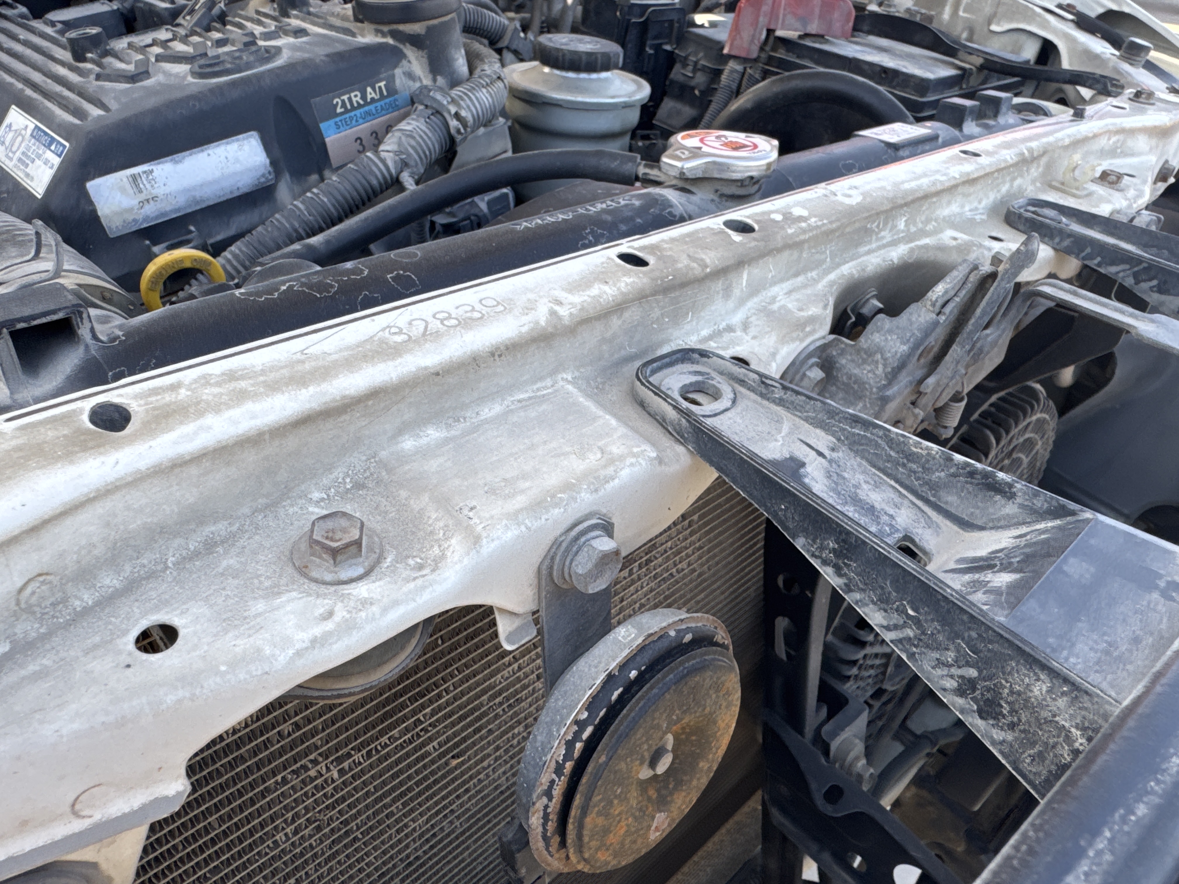 SUV-002-Toyota-Fortuner-SUVs-inspection-Engine-Radiator-1