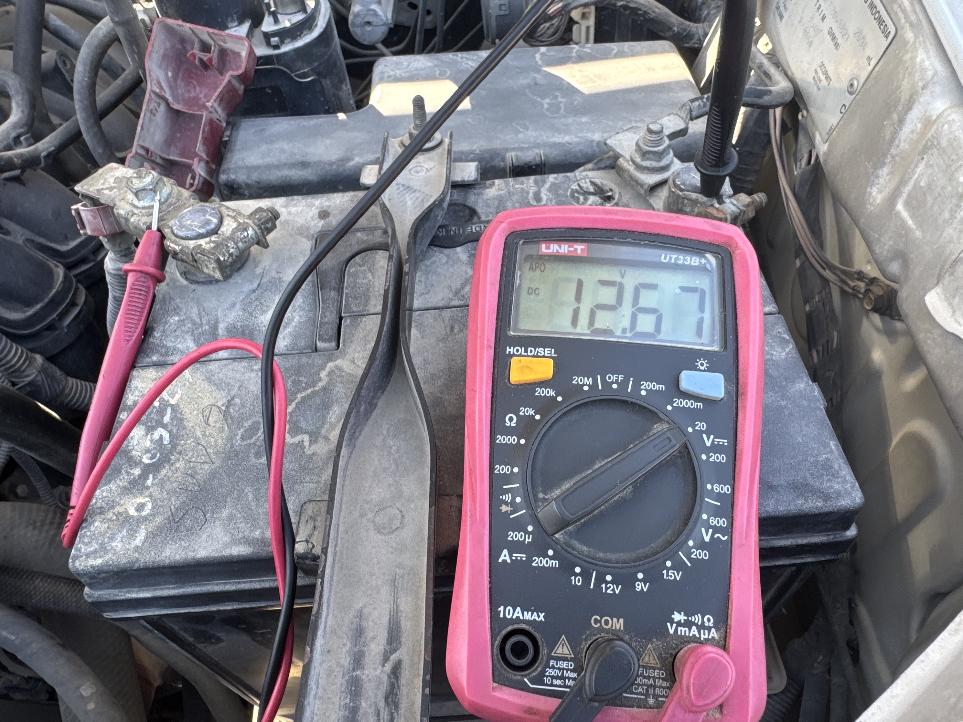 SUV-002-Toyota-Fortuner-SUVs-inspection-Engine-Battery-1