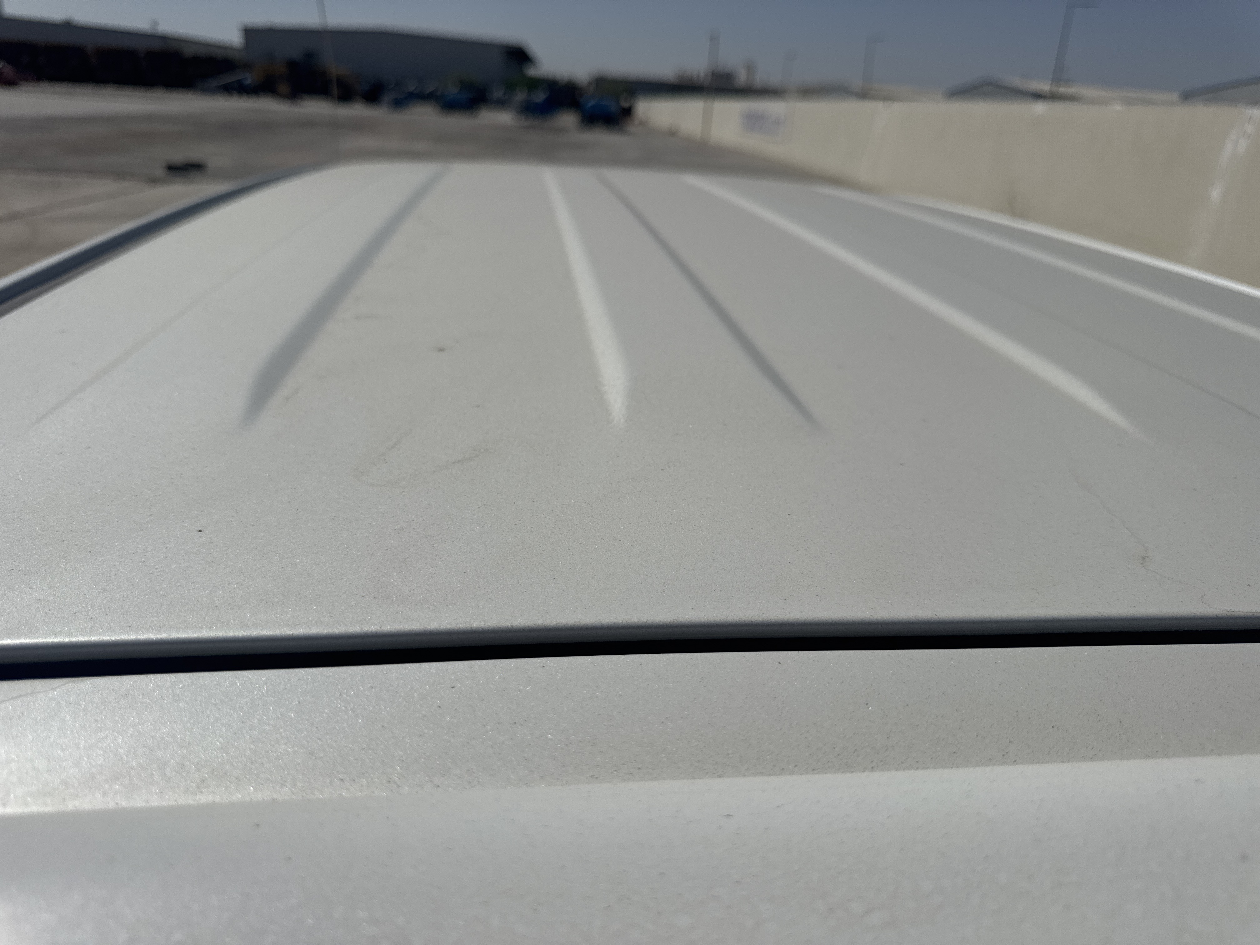 SUV-002-Toyota-Fortuner-SUVs-inspection-Exterior-Roof-panel-1
