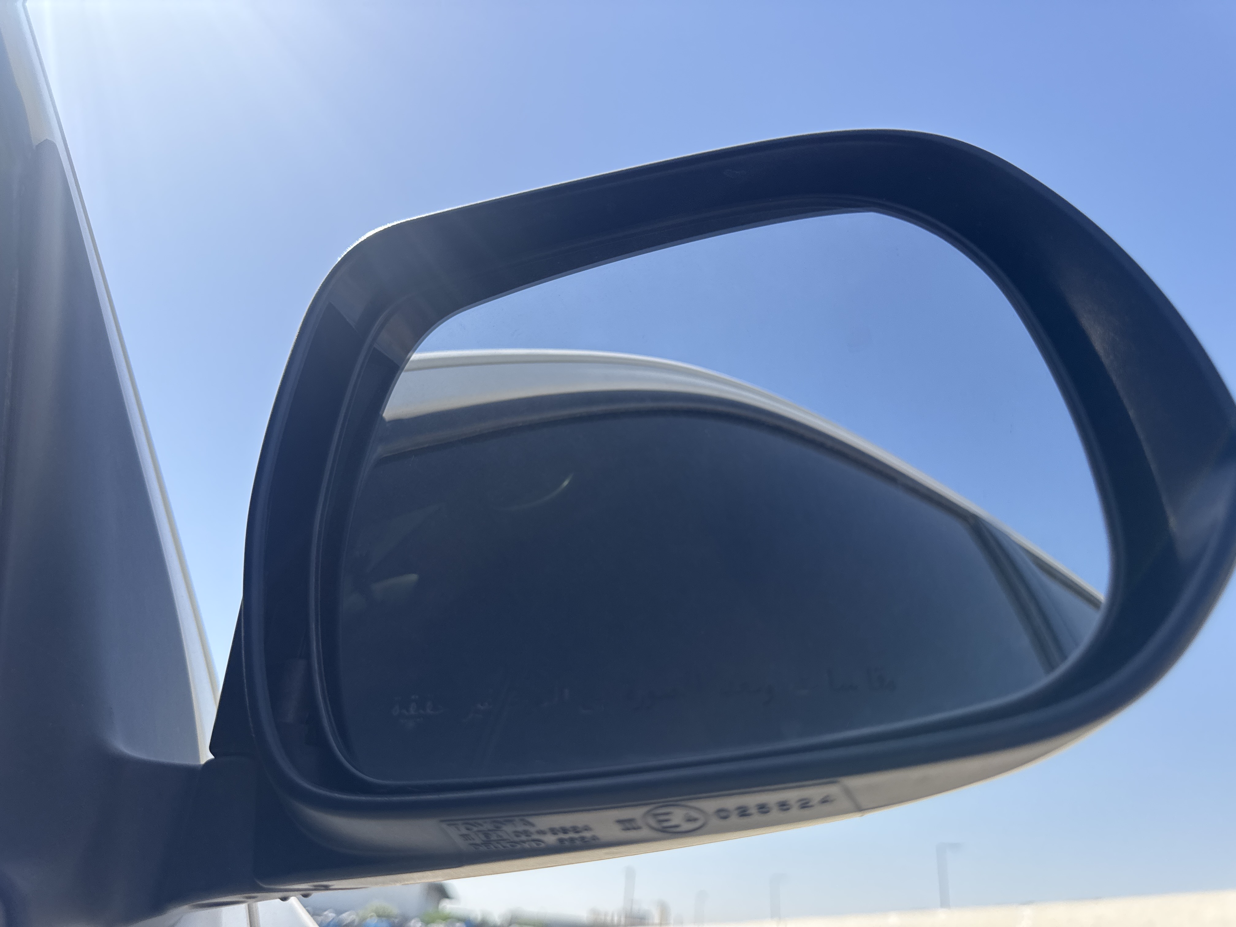 SUV-002-Toyota-Fortuner-SUVs-inspection-Exterior-Right-side-mirror-1