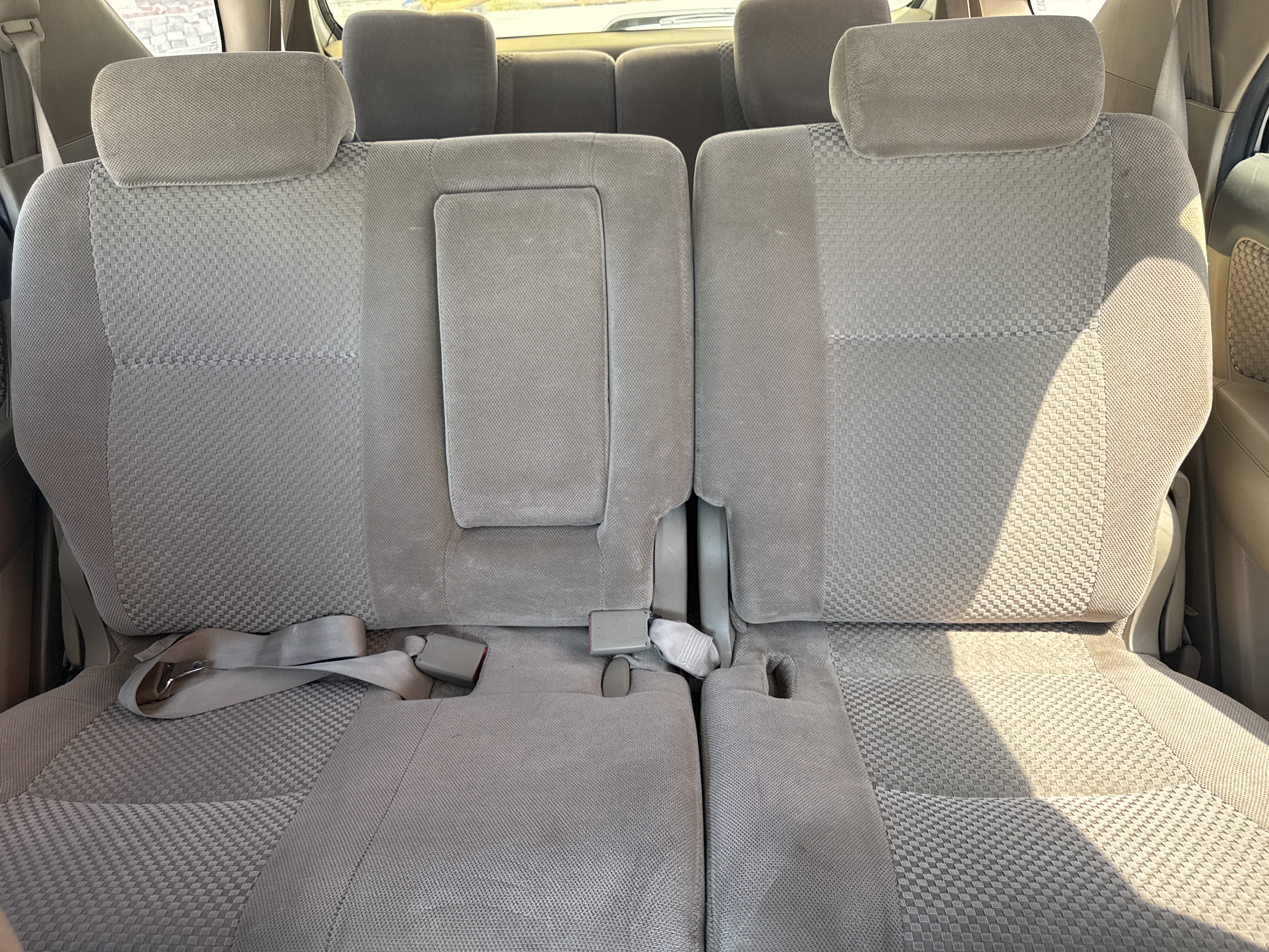 SUV-002-Toyota-Fortuner-SUVs-inspection-Interior-Rear-seat-1