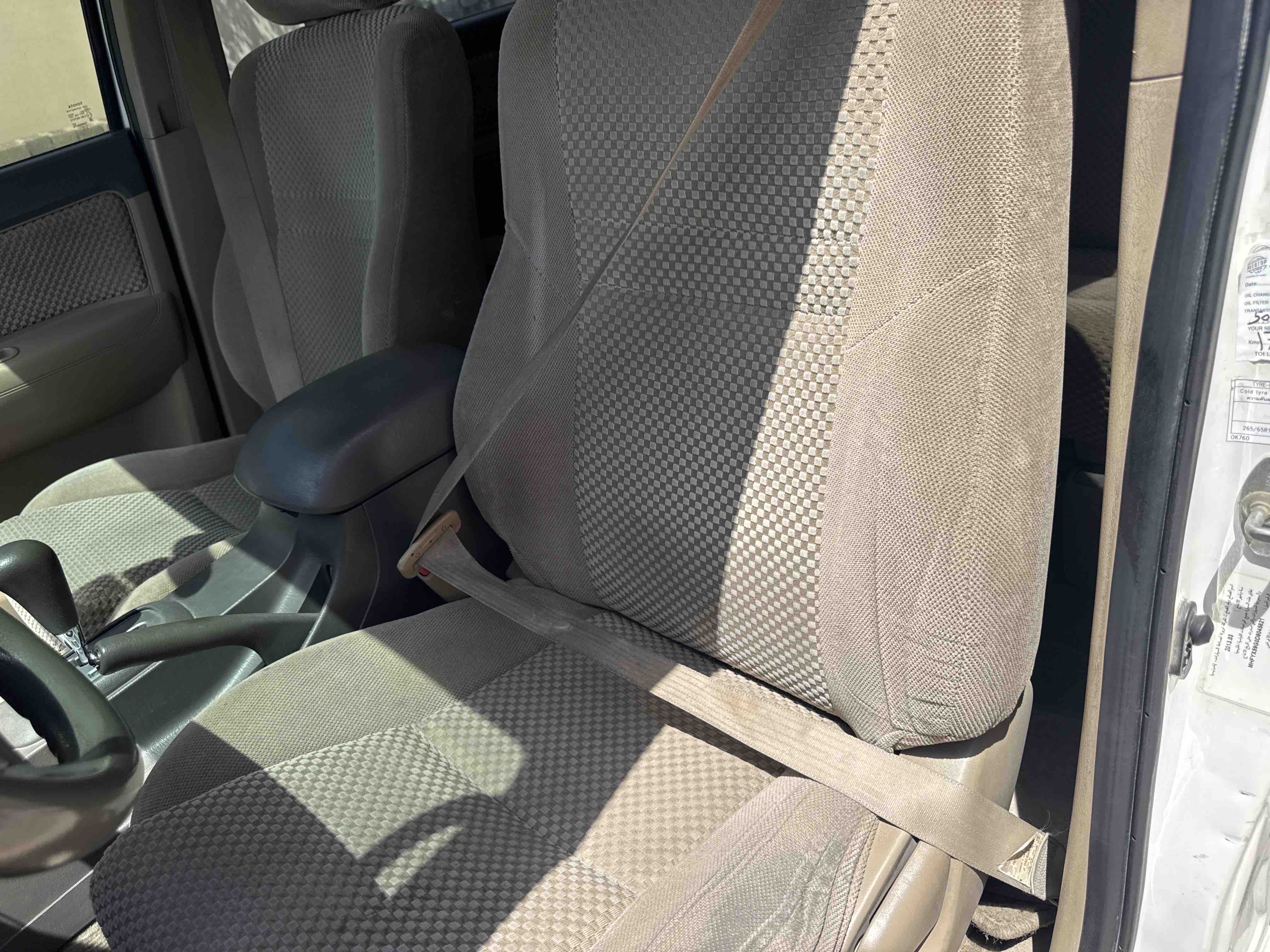 SUV-002-Toyota-Fortuner-SUVs-inspection-Interior-Seat-belts-1