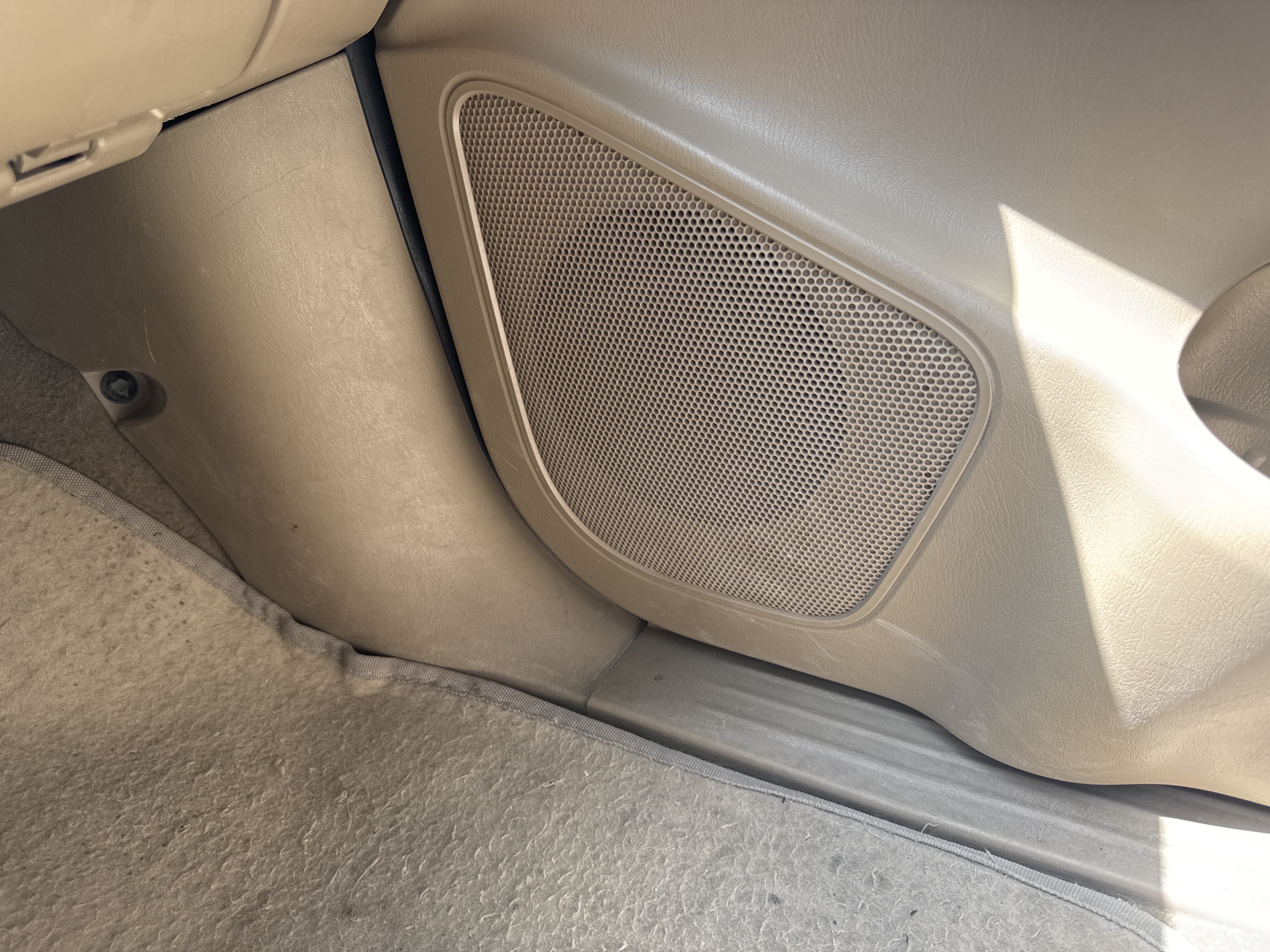 SUV-002-Toyota-Fortuner-SUVs-inspection-Electronics-Radio-/-Music-system-1
