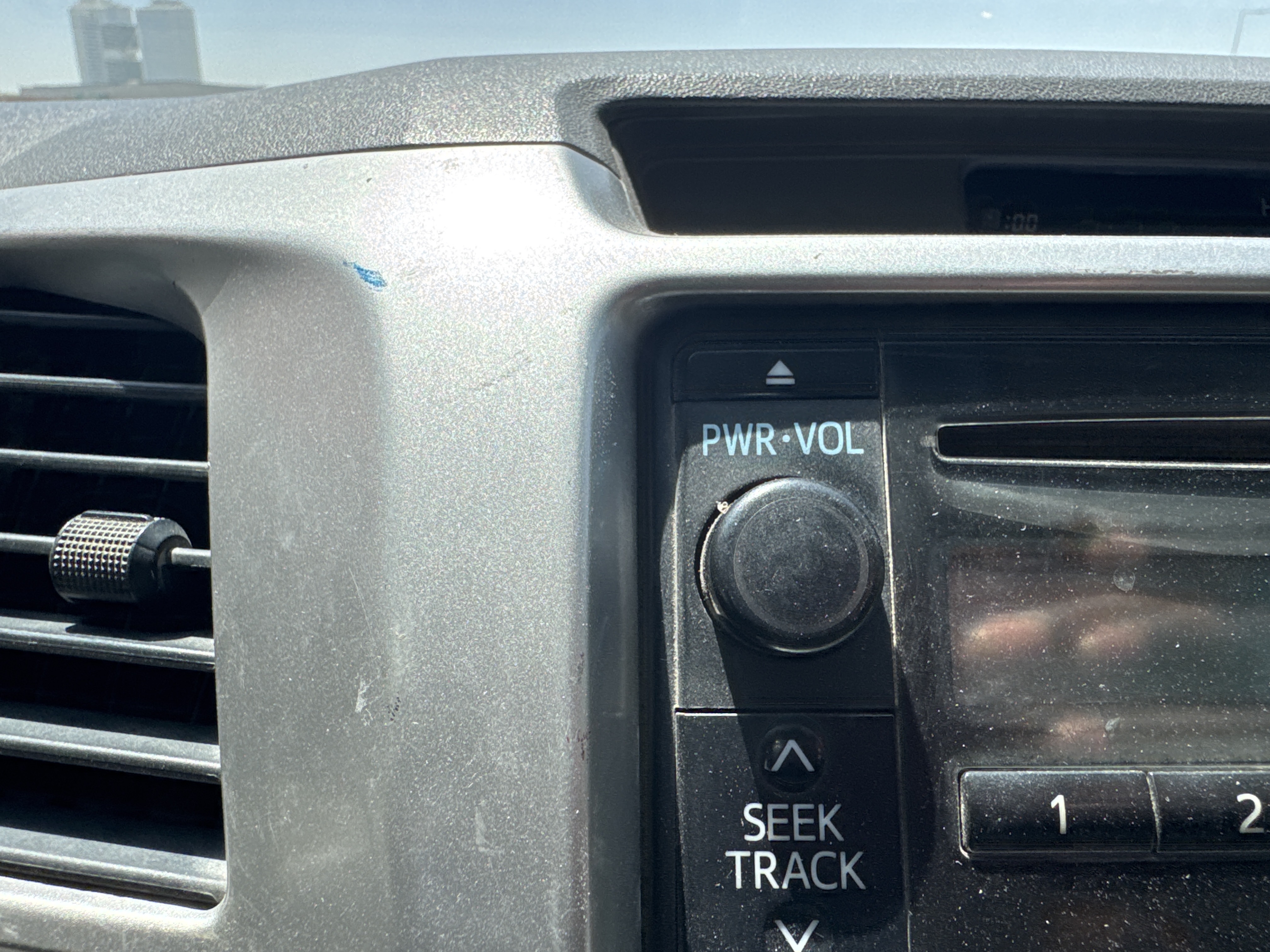 SUV-002-Toyota-Fortuner-SUVs-inspection-Electronics-Control-Switches-1