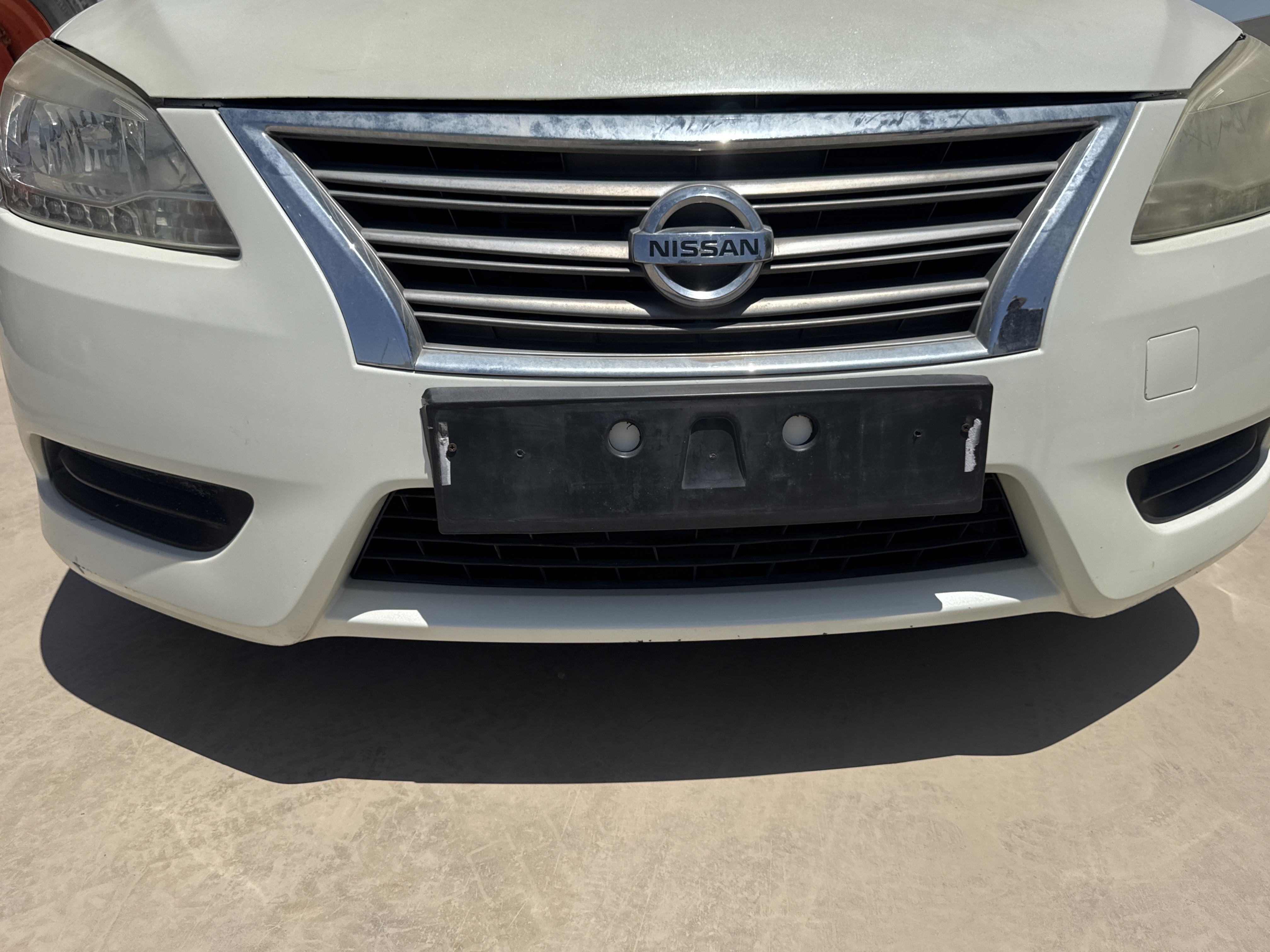 SEV-001-Nissan-Sentra-Sedans-inspection-Exterior-Front-grille-and-bumper-2