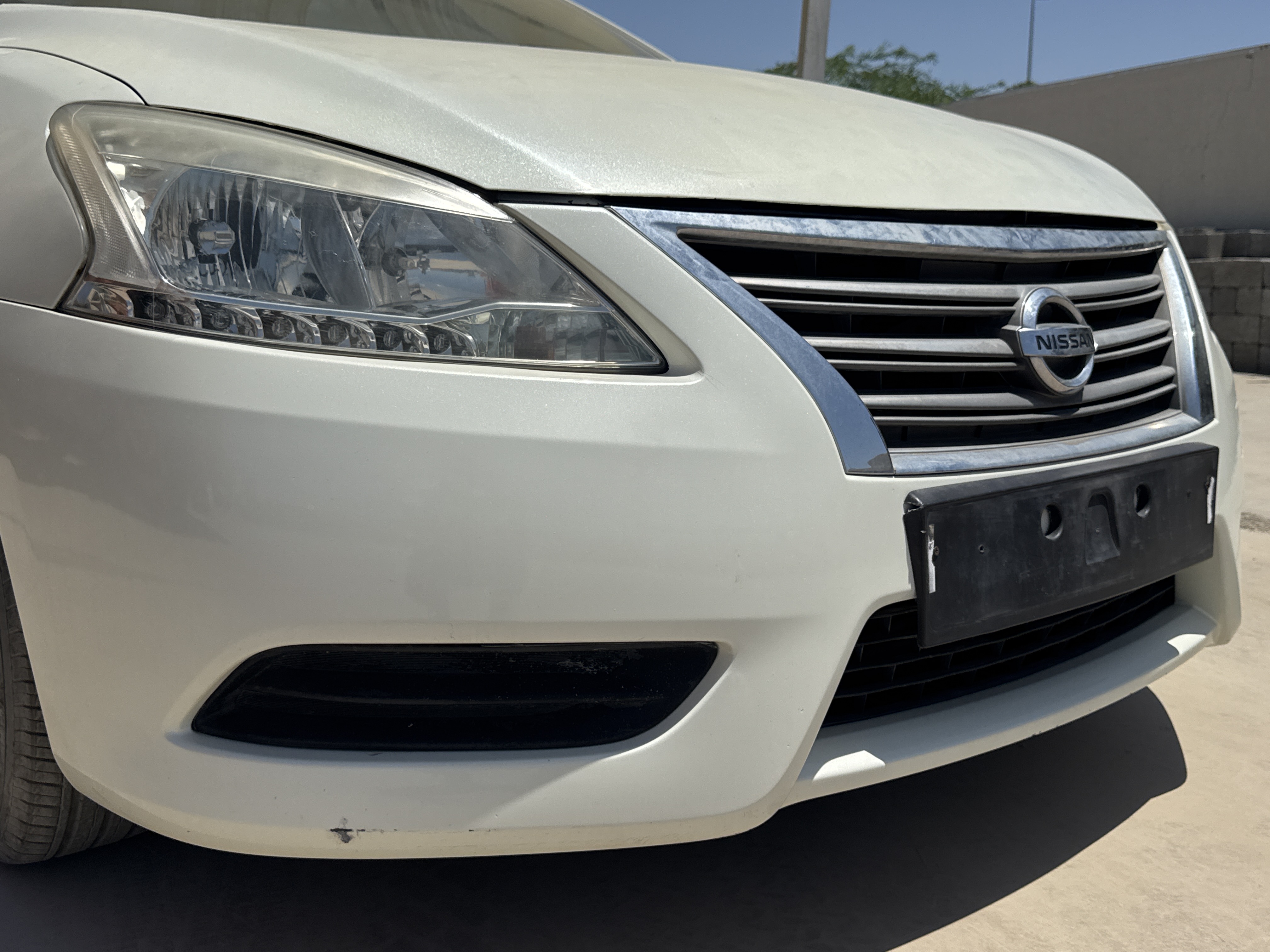 SEV-001-Nissan-Sentra-Sedans-inspection-Exterior-Front-grille-and-bumper-3