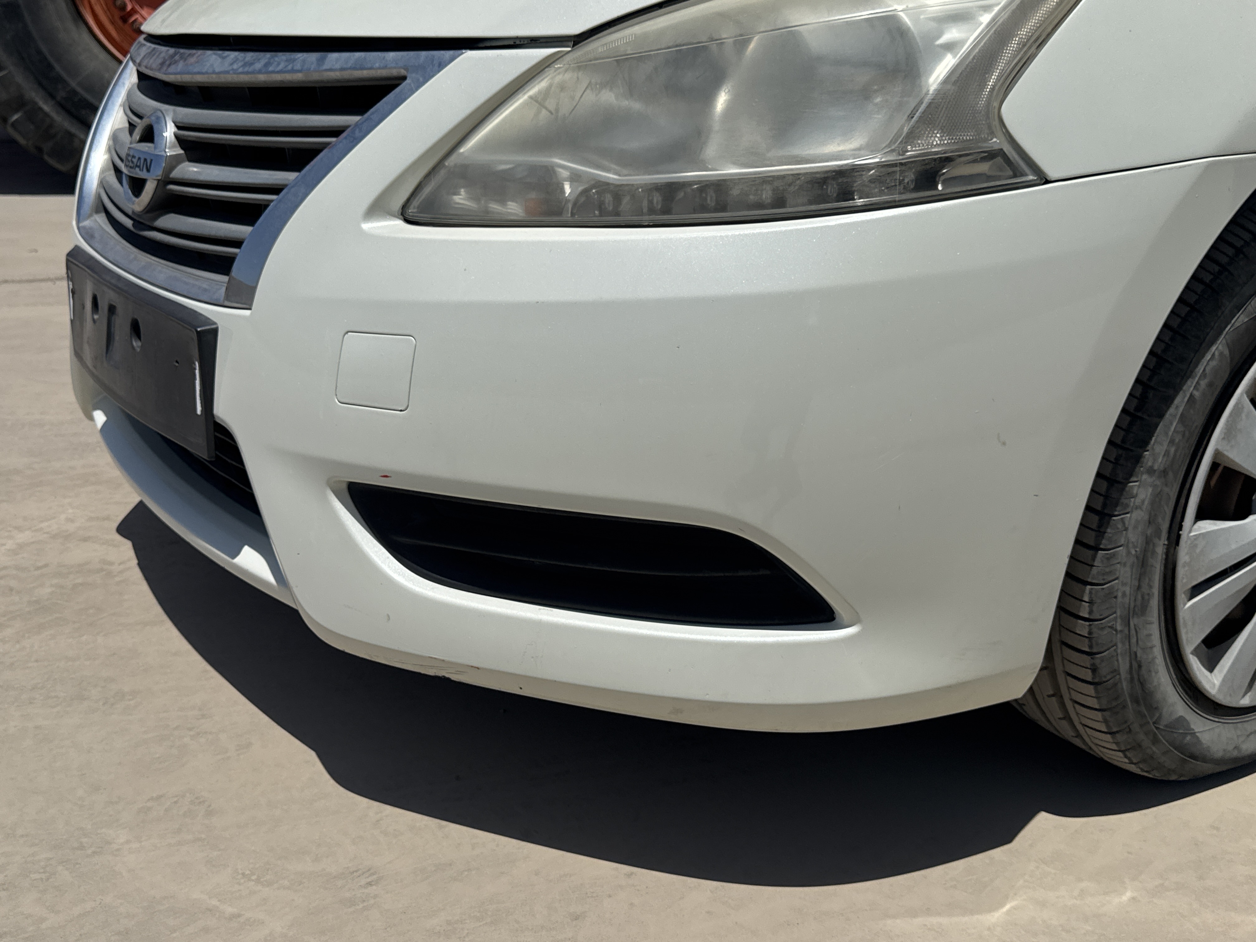 SEV-001-Nissan-Sentra-Sedans-inspection-Exterior-Front-grille-and-bumper-4