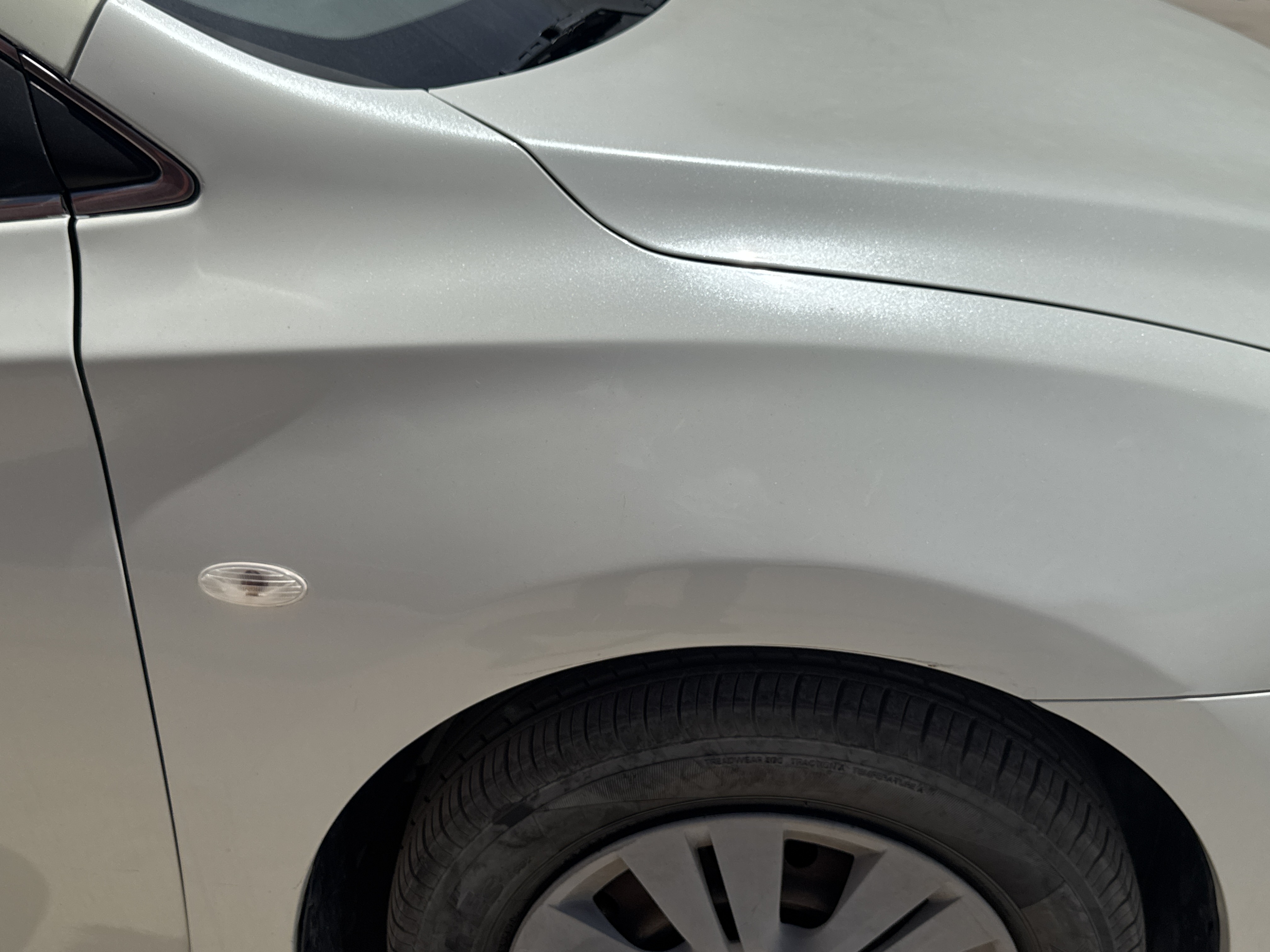 SEV-001-Nissan-Sentra-Sedans-inspection-Exterior-Front-right-fender-1