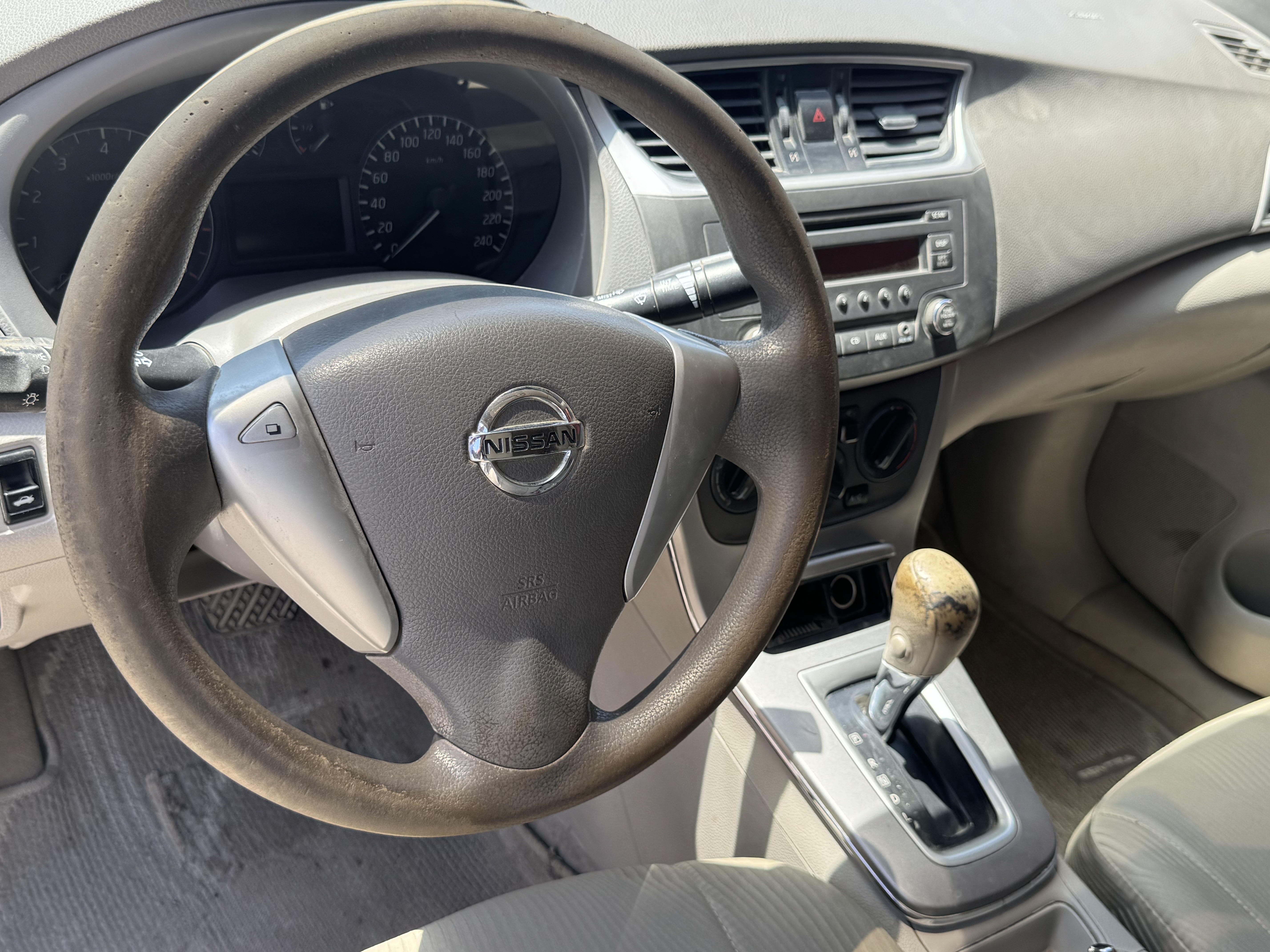 SEV-001-Nissan-Sentra-Sedans-inspection-Interior-Steering-wheel-1