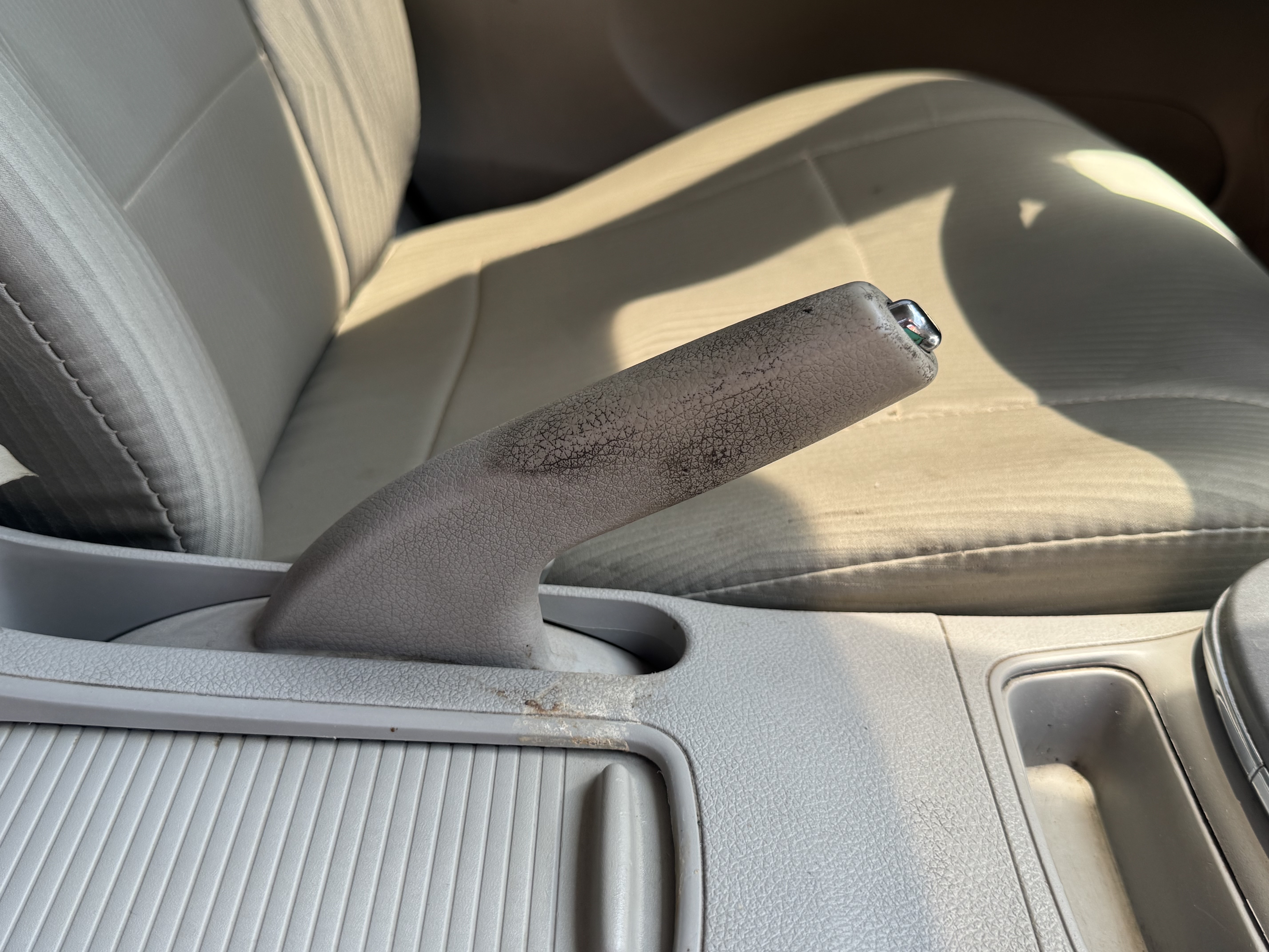 SEV-001-Nissan-Sentra-Sedans-inspection-Interior-Handbrake-1