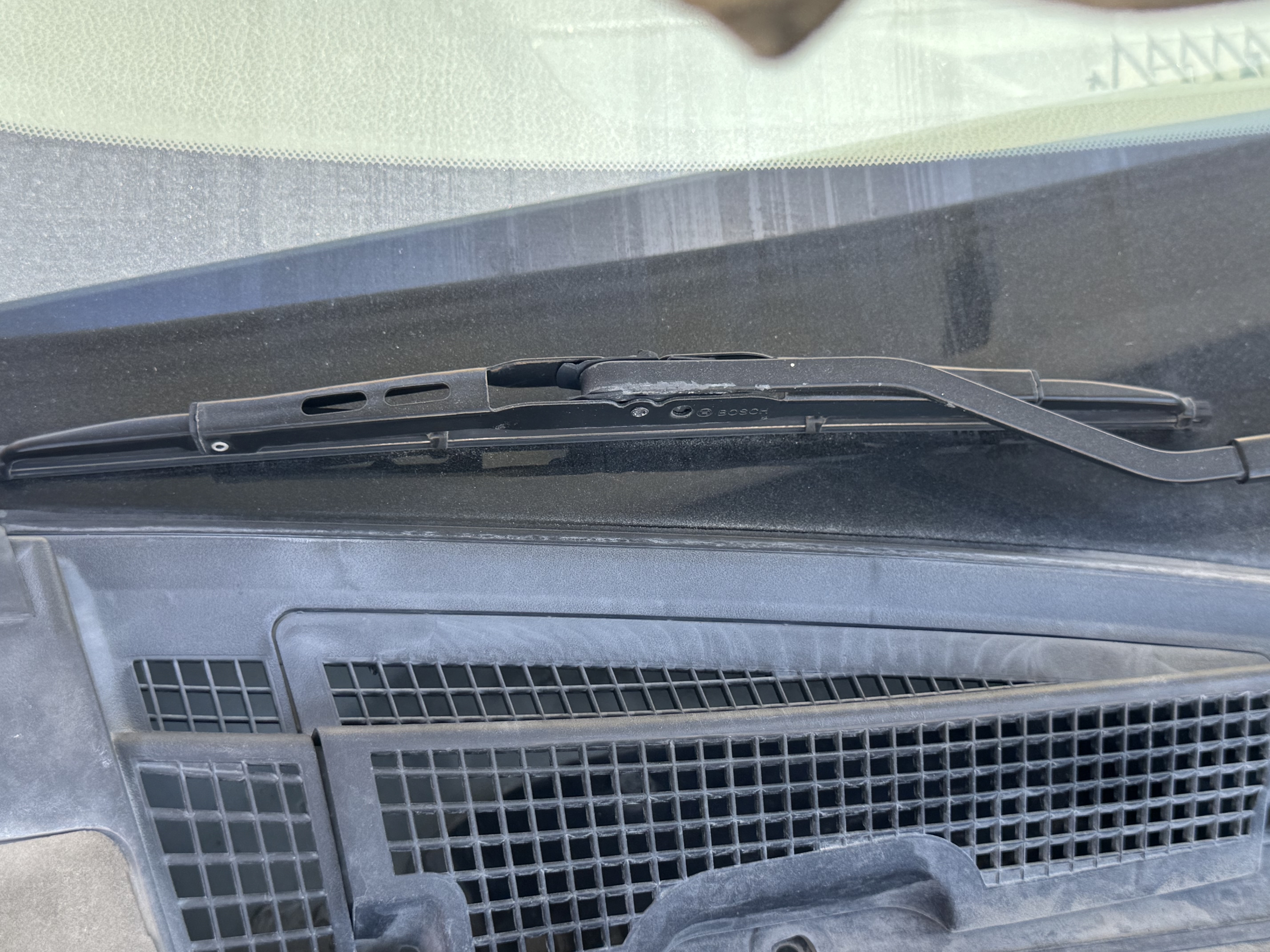 SEV-001-Nissan-Sentra-Sedans-inspection-Exterior-Cowl-top-1