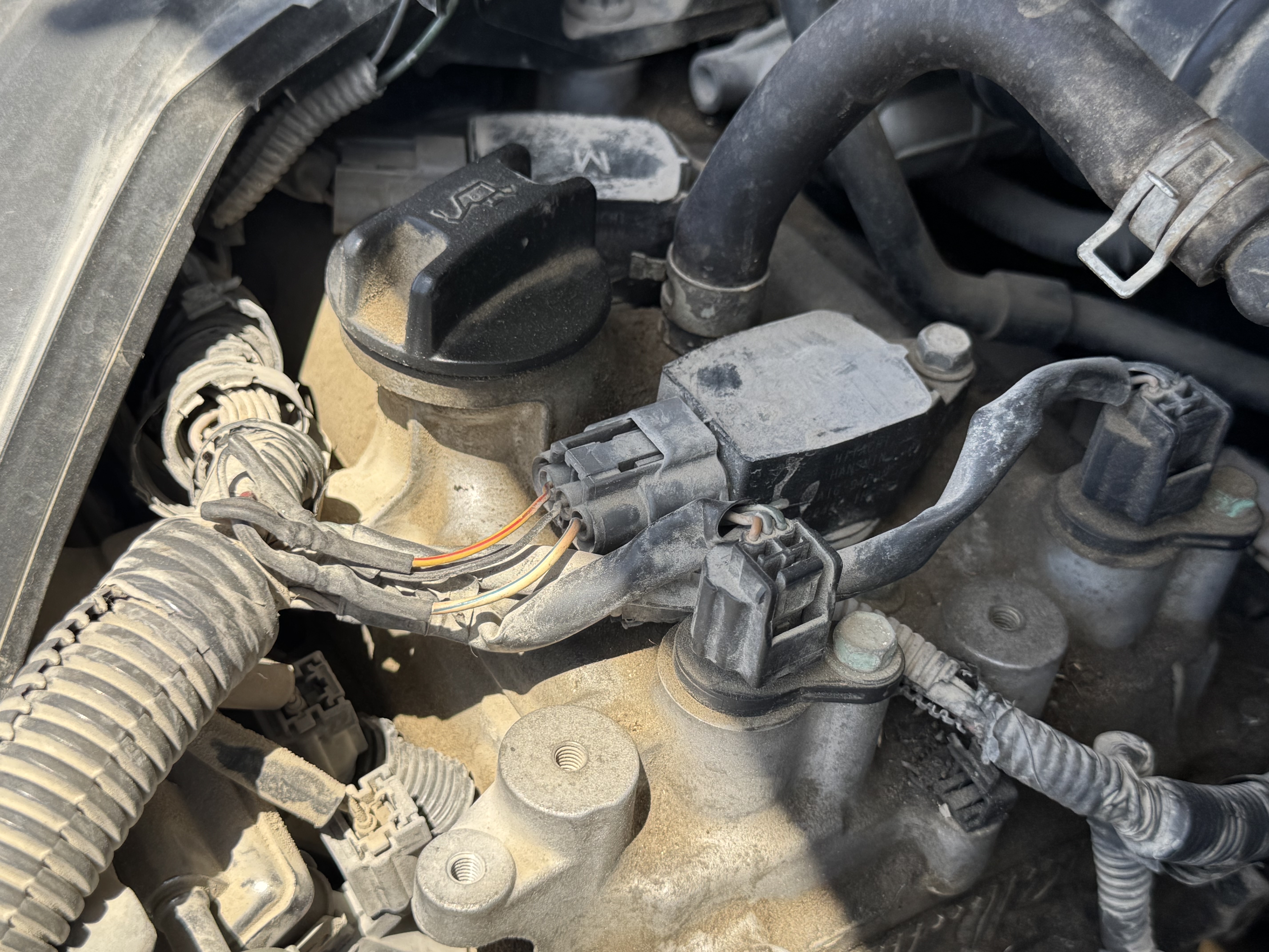 SEV-001-Nissan-Sentra-Sedans-inspection-Engine-Engine-oil-leaks-1