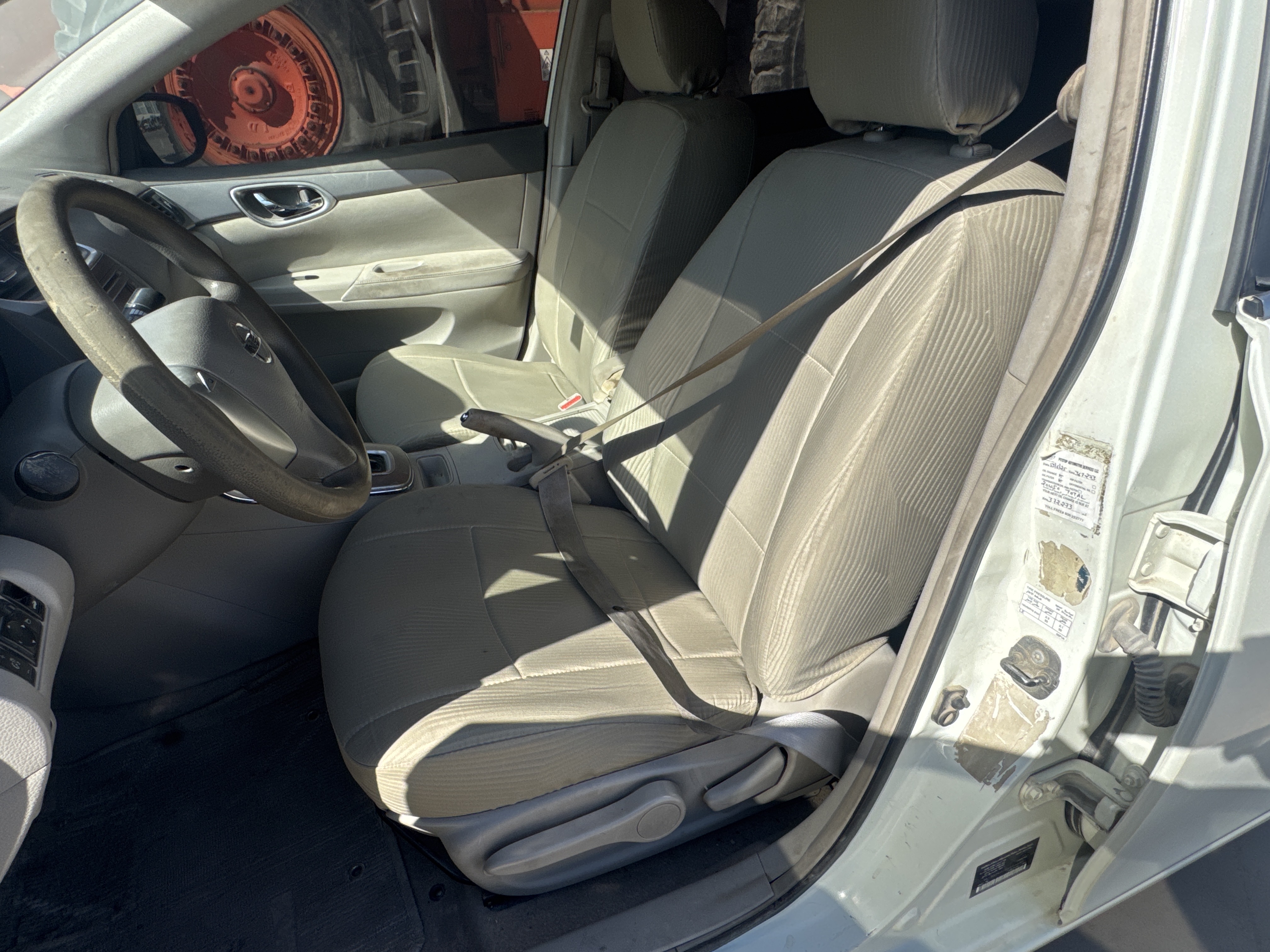 SEV-001-Nissan-Sentra-Sedans-inspection-Interior-Seat-belts-1