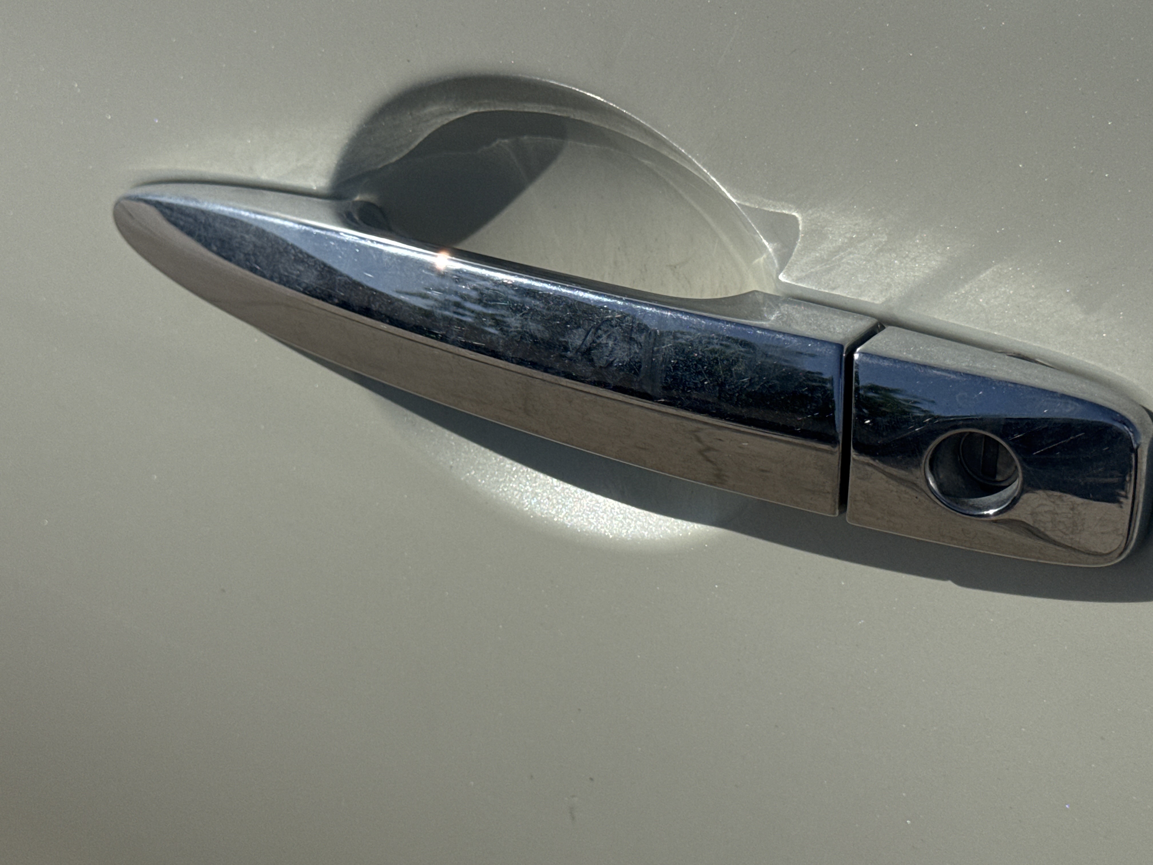 SEV-001-Nissan-Sentra-Sedans-inspection-Interior-Door-handles-1