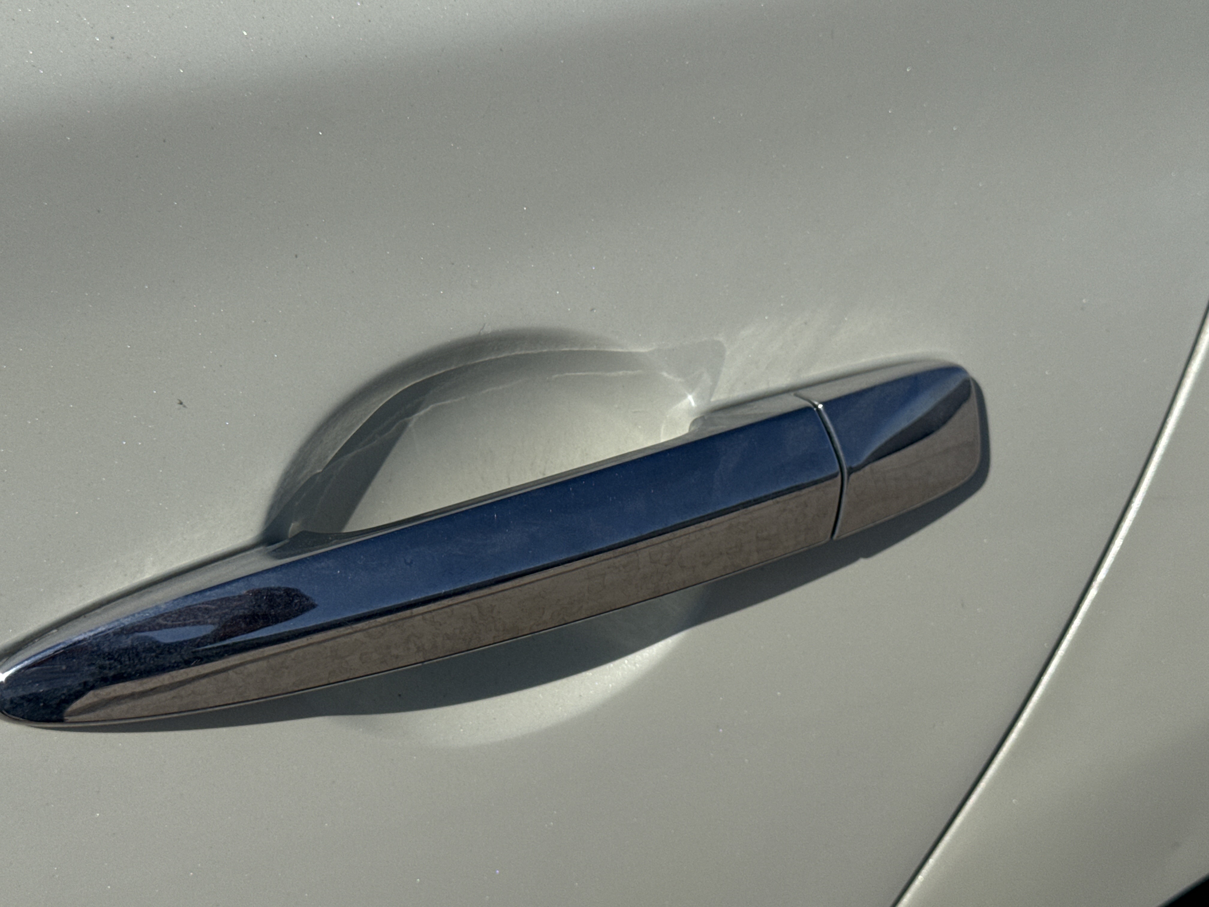 SEV-001-Nissan-Sentra-Sedans-inspection-Interior-Door-handles-1