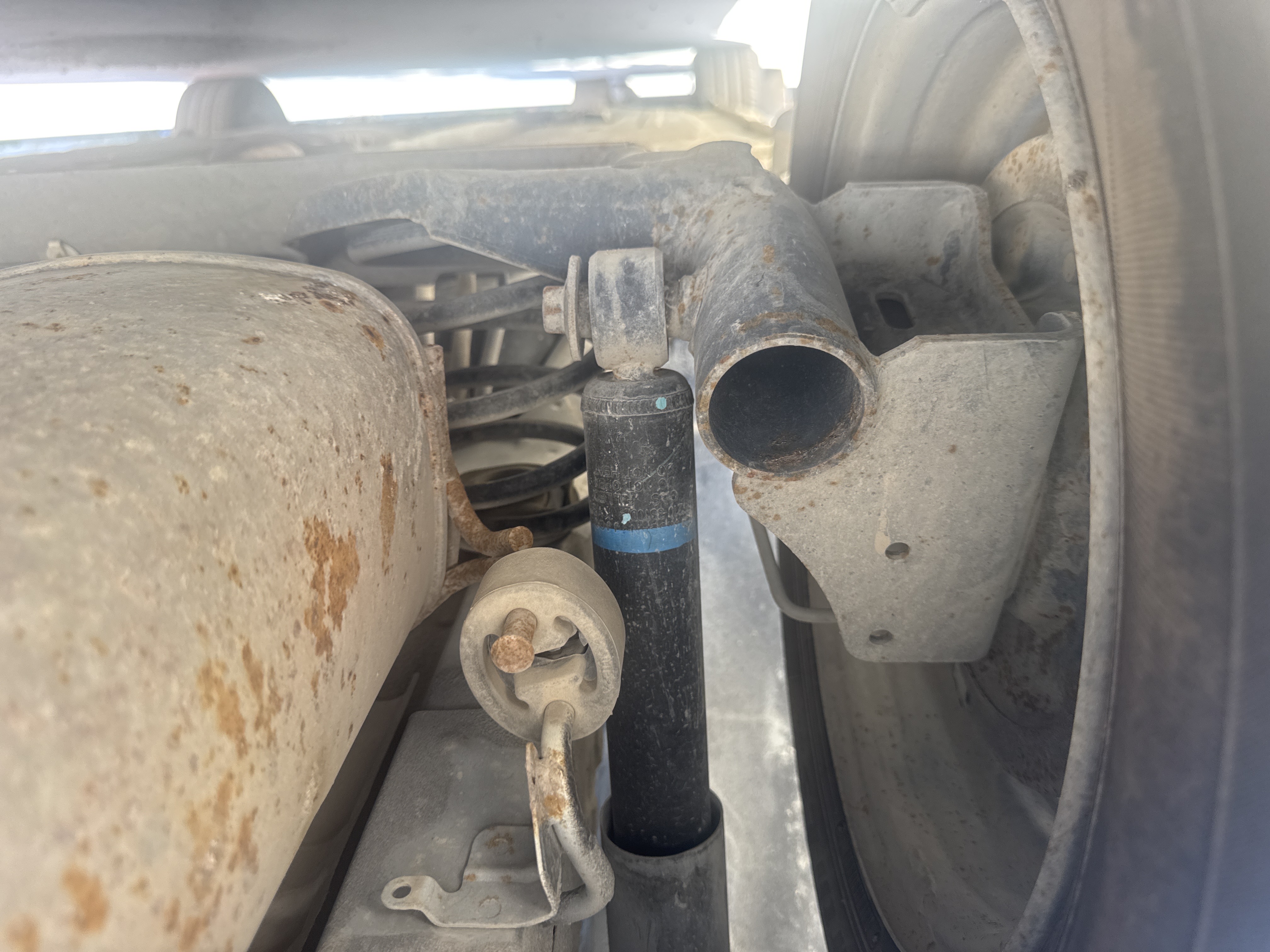 SEV-001-Nissan-Sentra-Sedans-inspection-Chassis-Rear-suspension-1