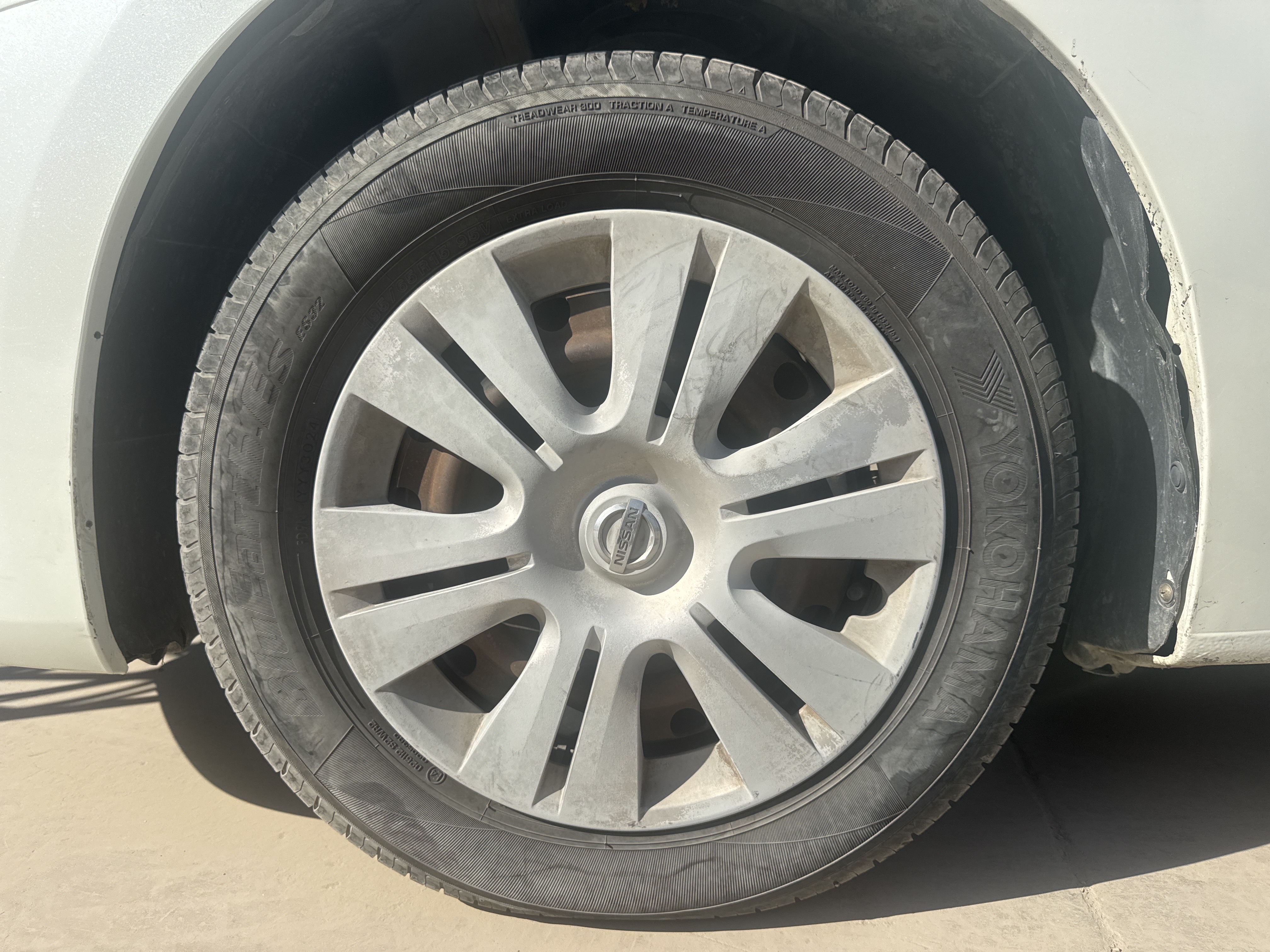SEV-001-Nissan-Sentra-Sedans-inspection-Chassis-Front-left-alloy-/-Rim-1
