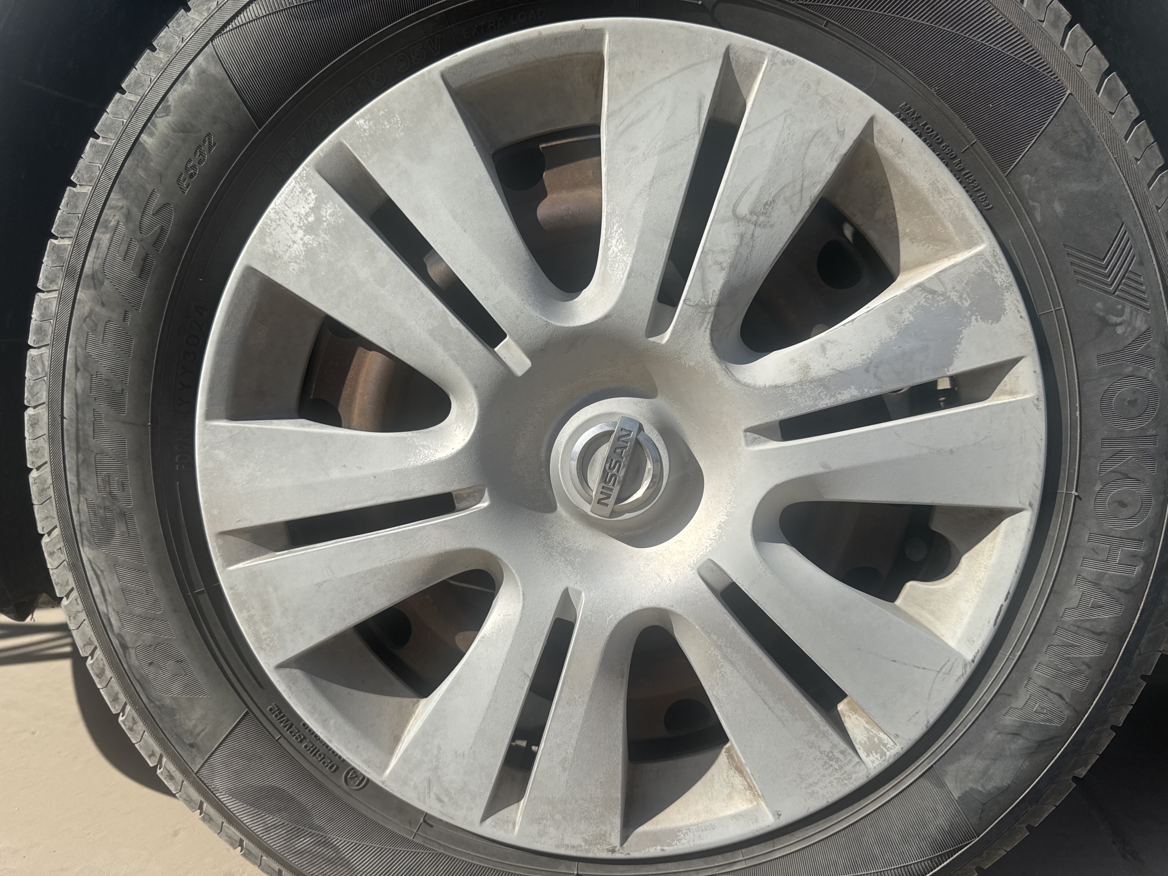 SEV-001-Nissan-Sentra-Sedans-inspection-Chassis-Front-left-alloy-/-Rim-1