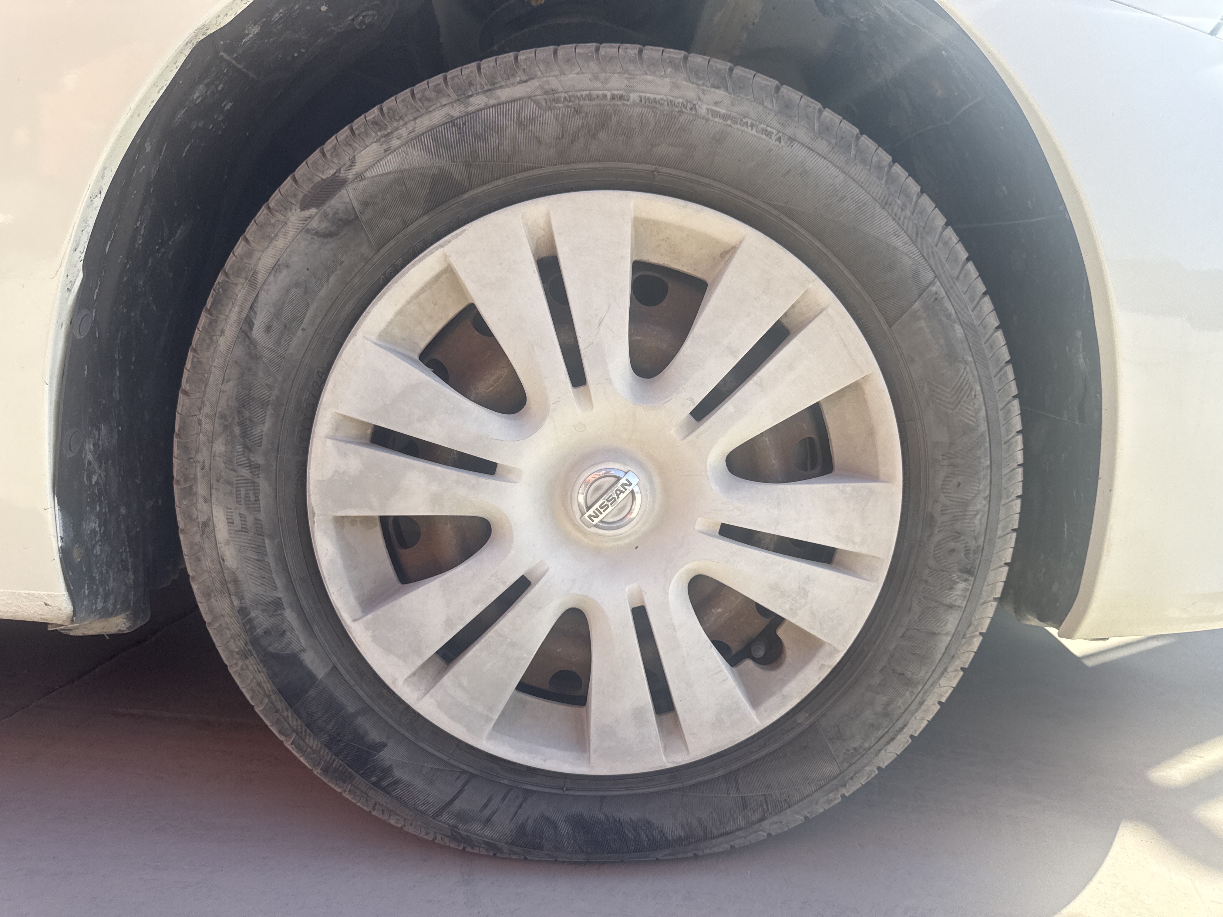 SEV-001-Nissan-Sentra-Sedans-inspection-Chassis-Front-right-alloy-/-Rim-1
