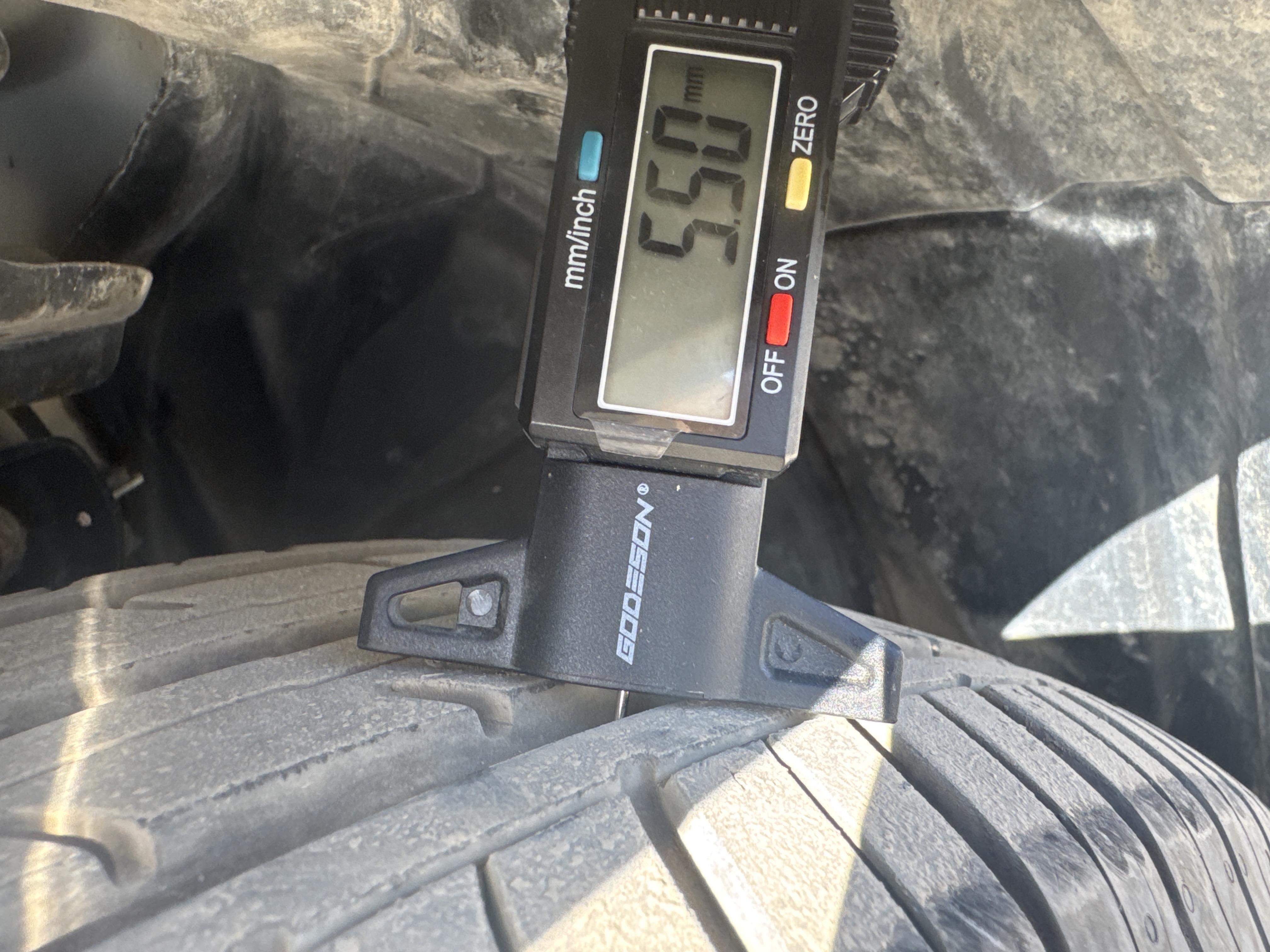 SEV-001-Nissan-Sentra-Sedans-inspection-Chassis-Left-front-tire---tread-depth-1