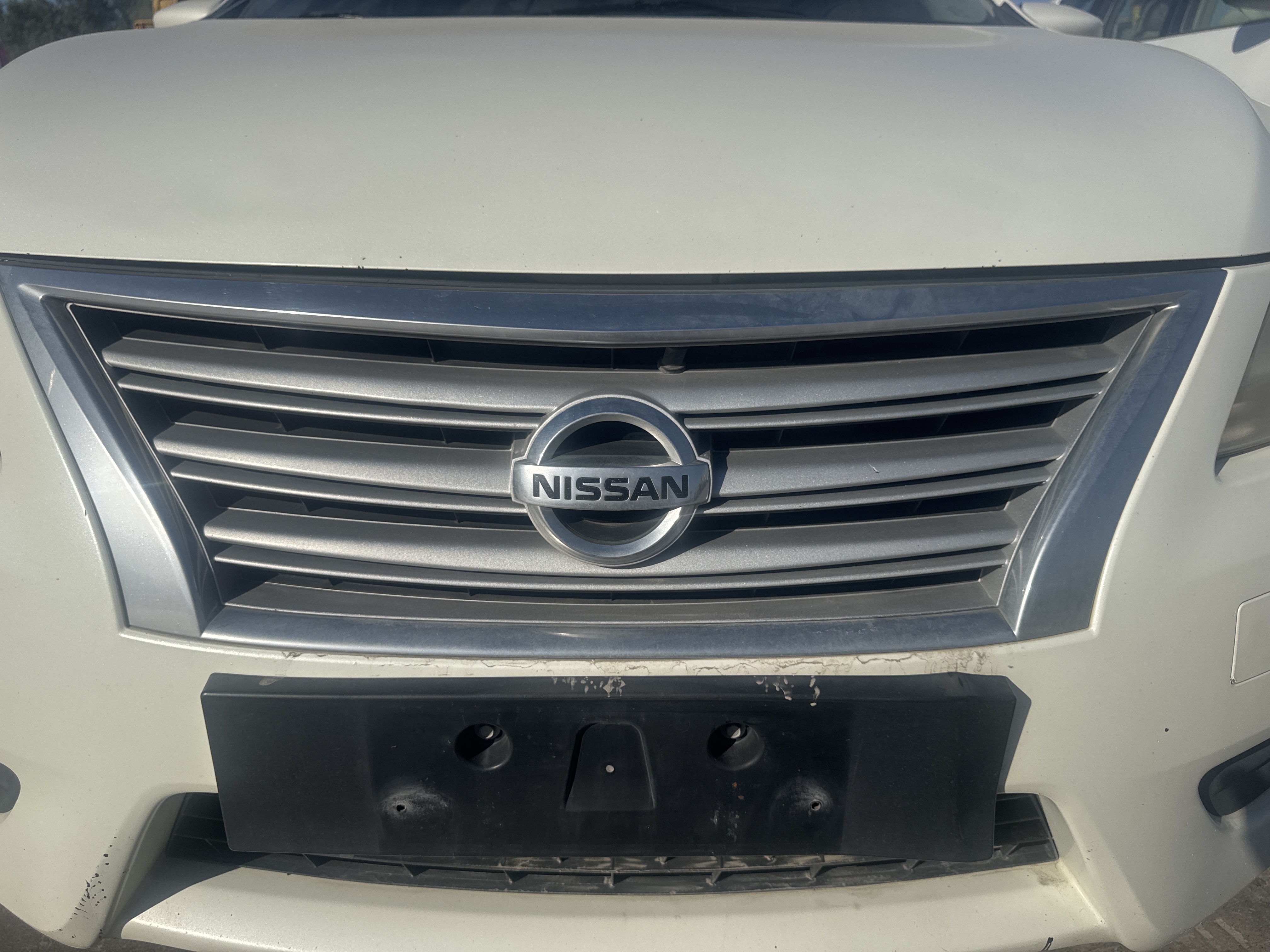 SEV-002-Nissan-Sentra-Sedans-inspection-Exterior-Front-grille-and-bumper-1