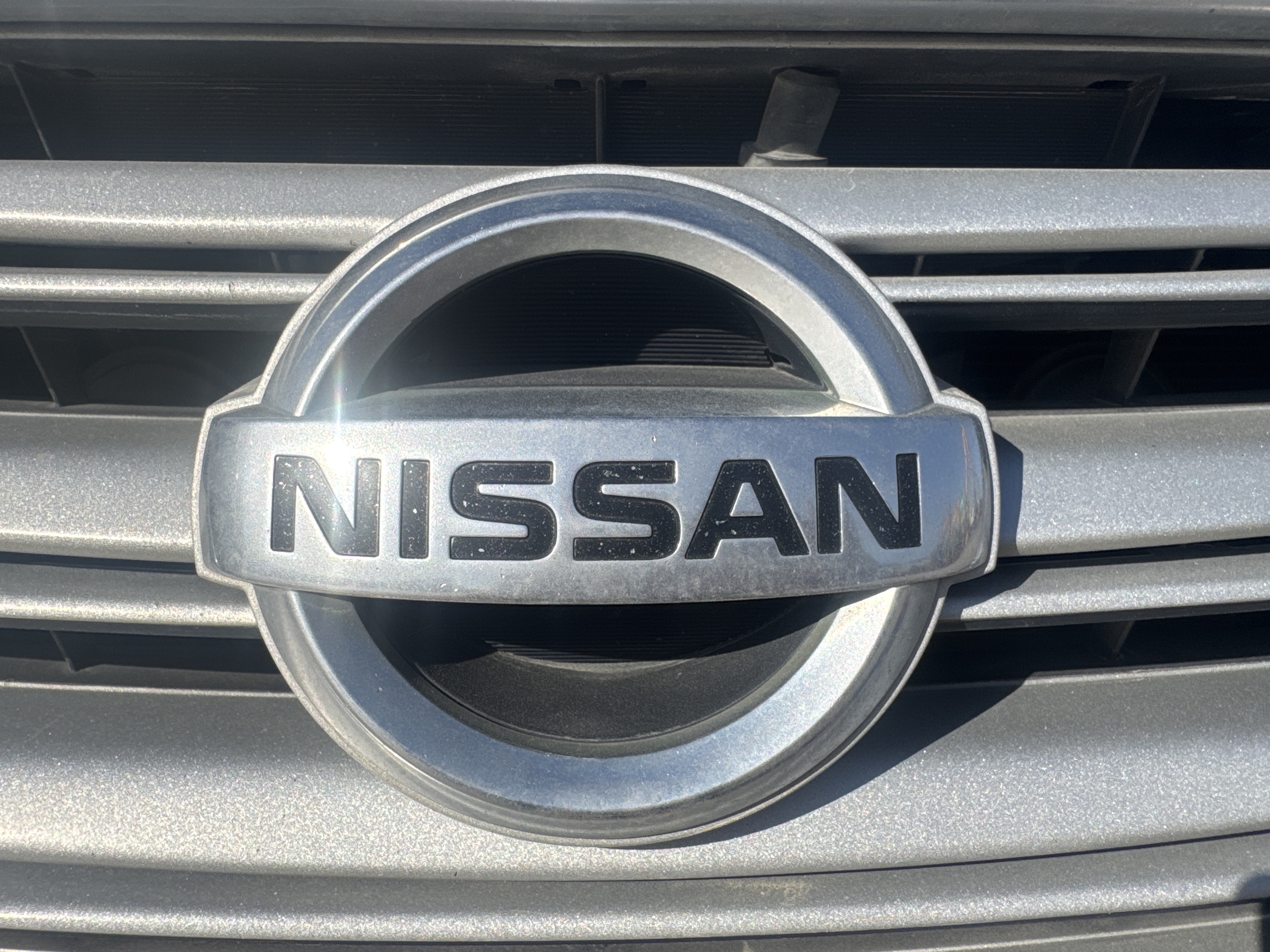 SEV-002-Nissan-Sentra-Sedans-inspection-Exterior-Front-logo-1