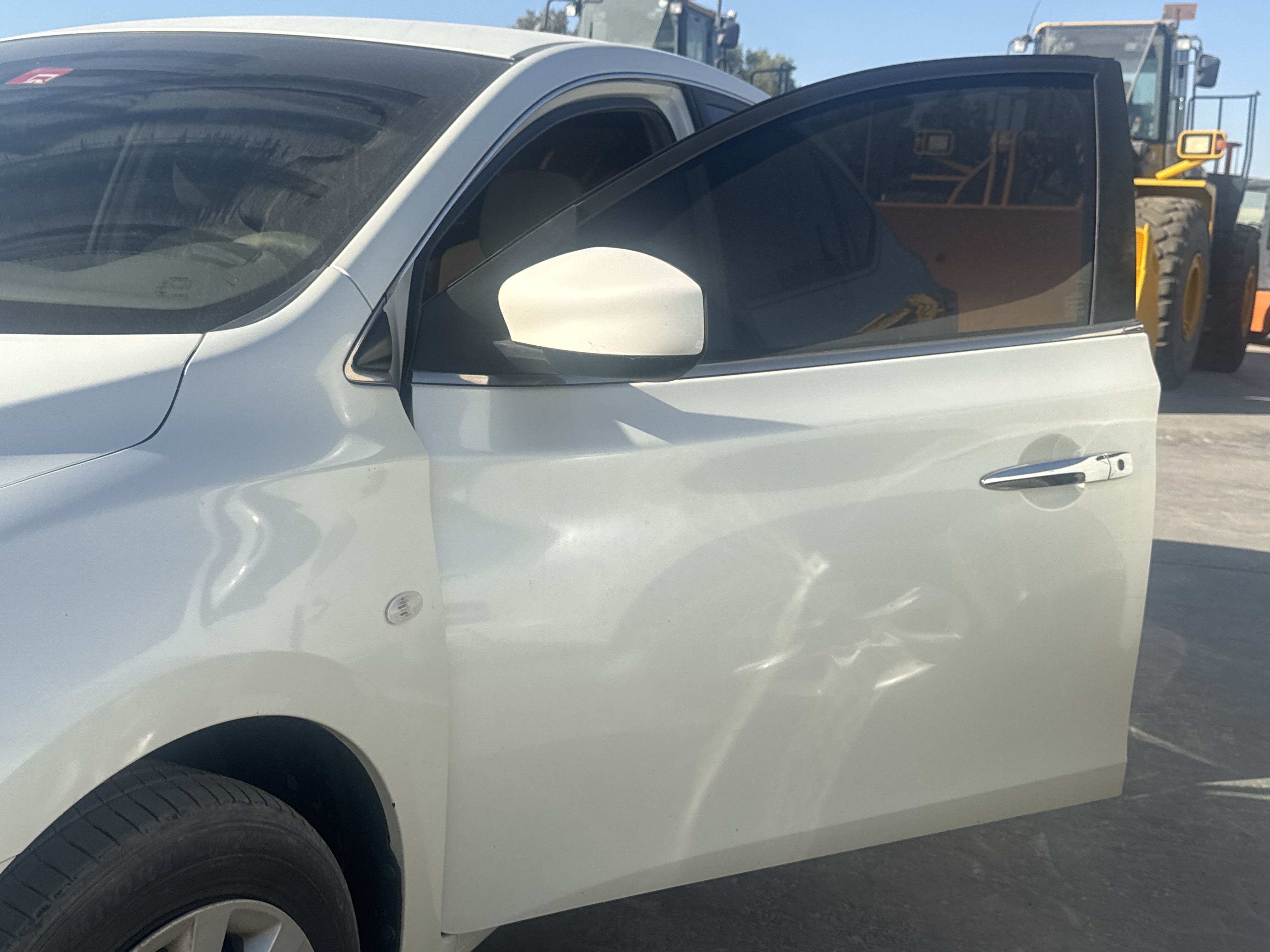 SEV-002-Nissan-Sentra-Sedans-inspection-Exterior-Front-left-door-1