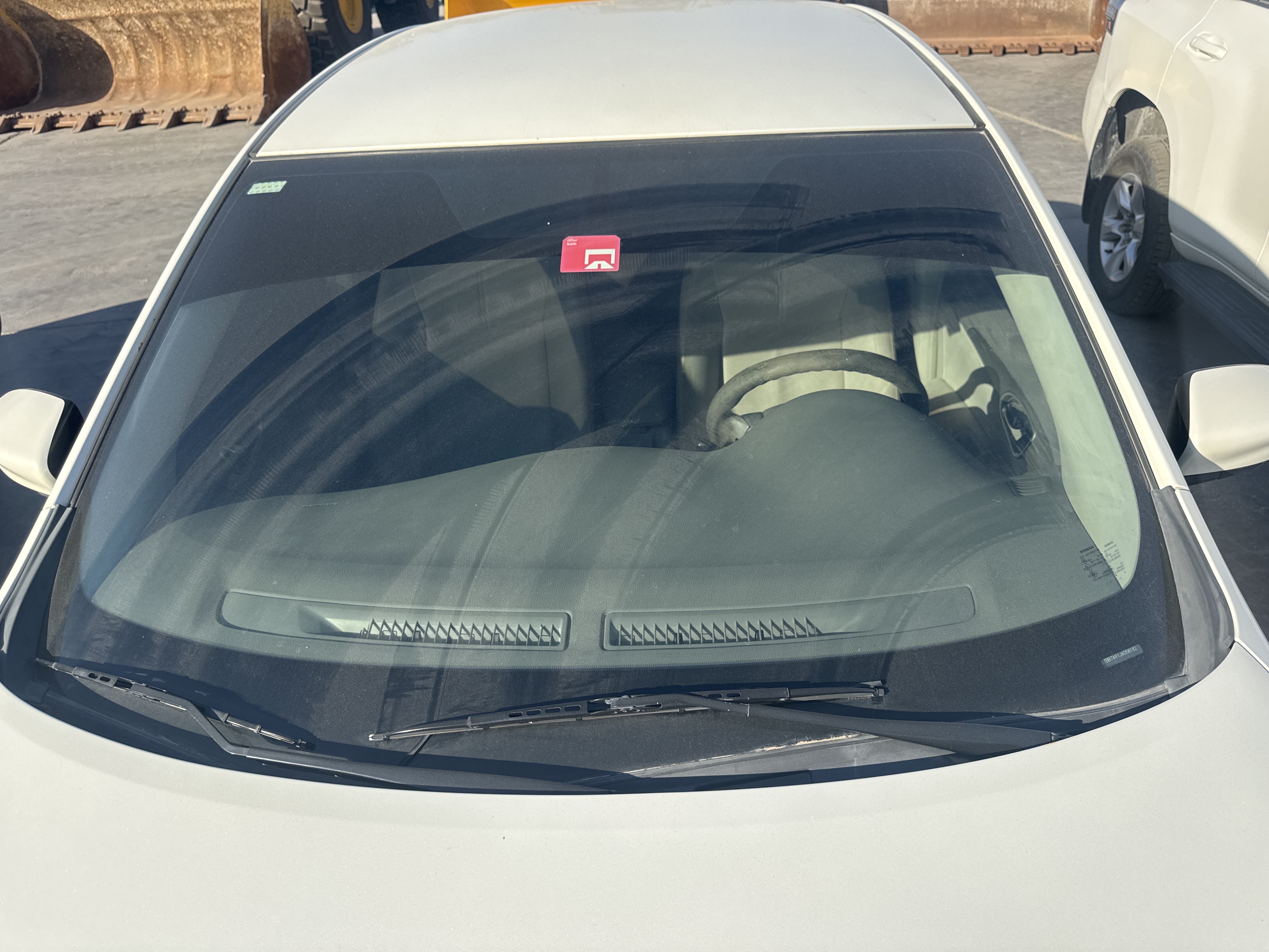 SEV-002-Nissan-Sentra-Sedans-inspection-Exterior-Front-windshield-1