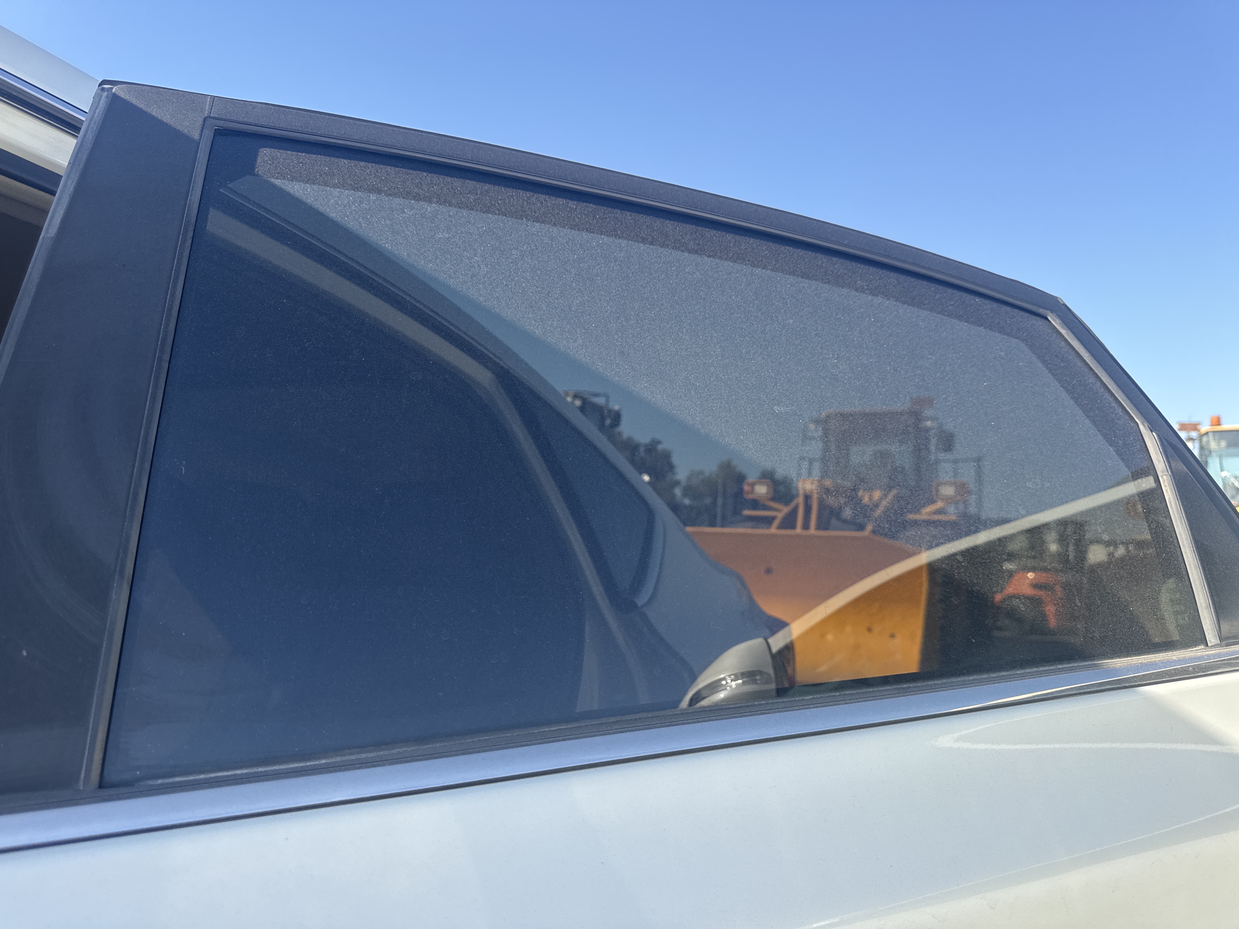 SEV-002-Nissan-Sentra-Sedans-inspection-Exterior-Rear-left-door-glass-1