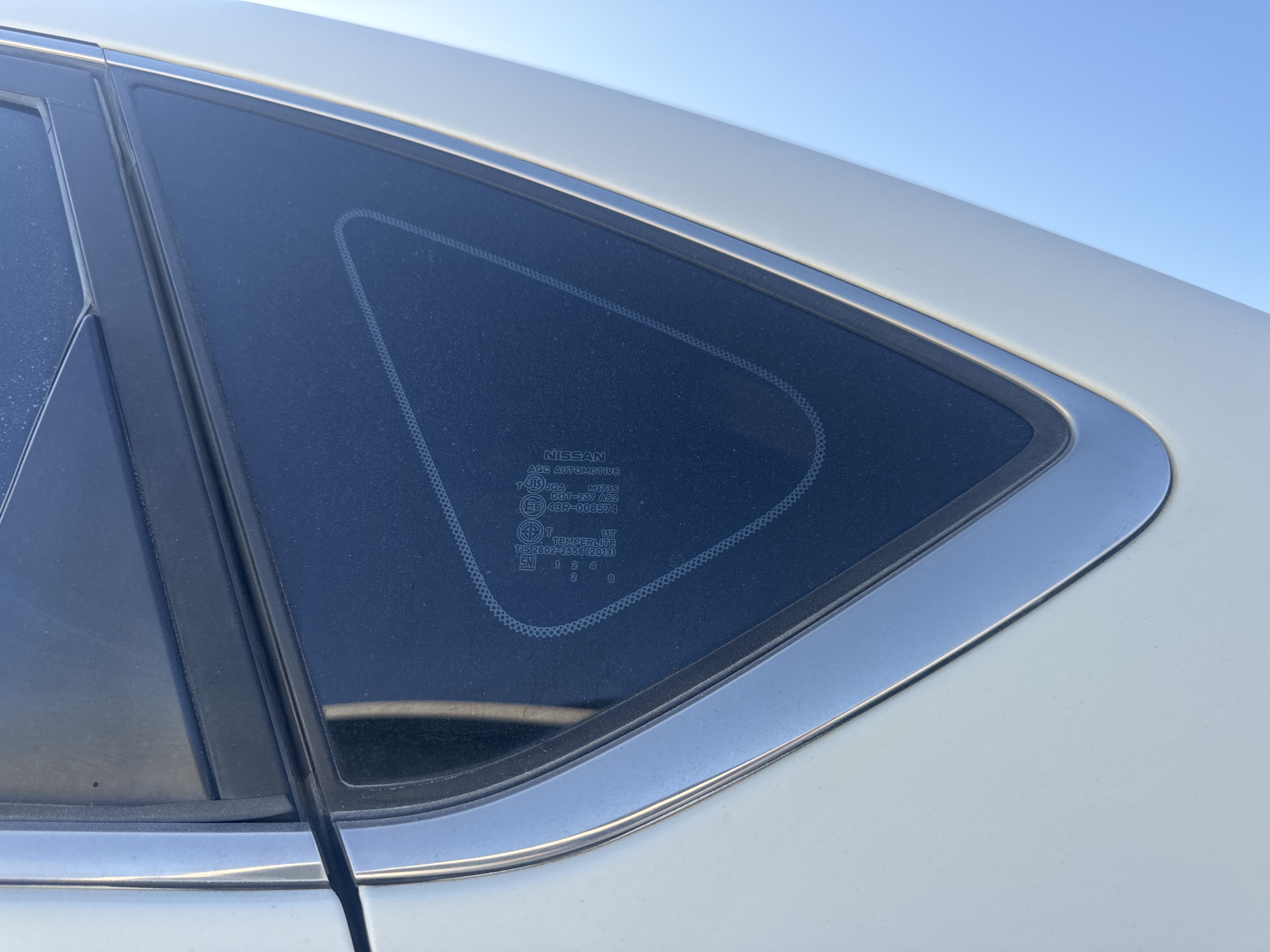 SEV-002-Nissan-Sentra-Sedans-inspection-Exterior-Left-quarter-glass-1