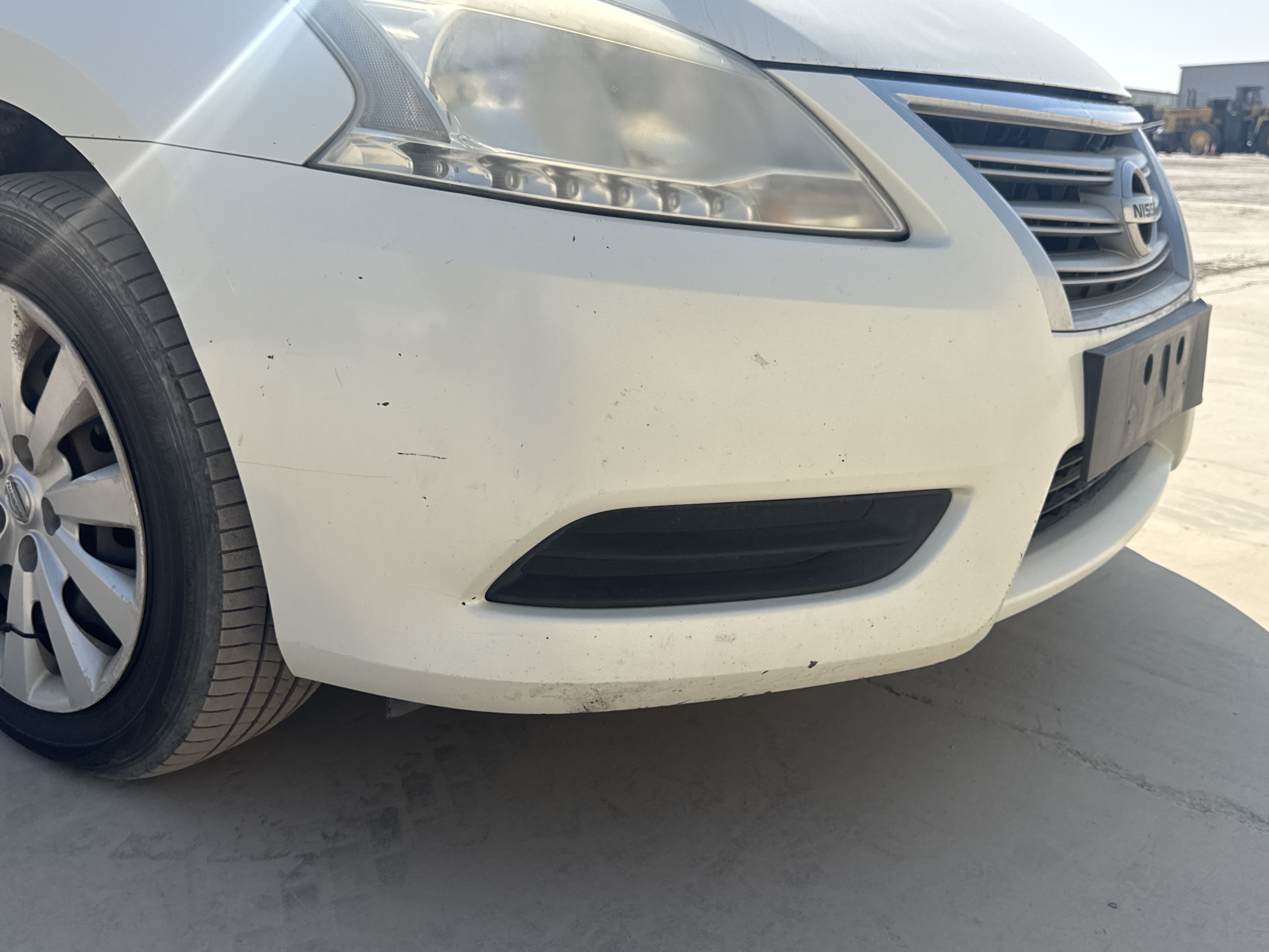 SEV-002-Nissan-Sentra-Sedans-inspection-Exterior-Front-grille-and-bumper-2