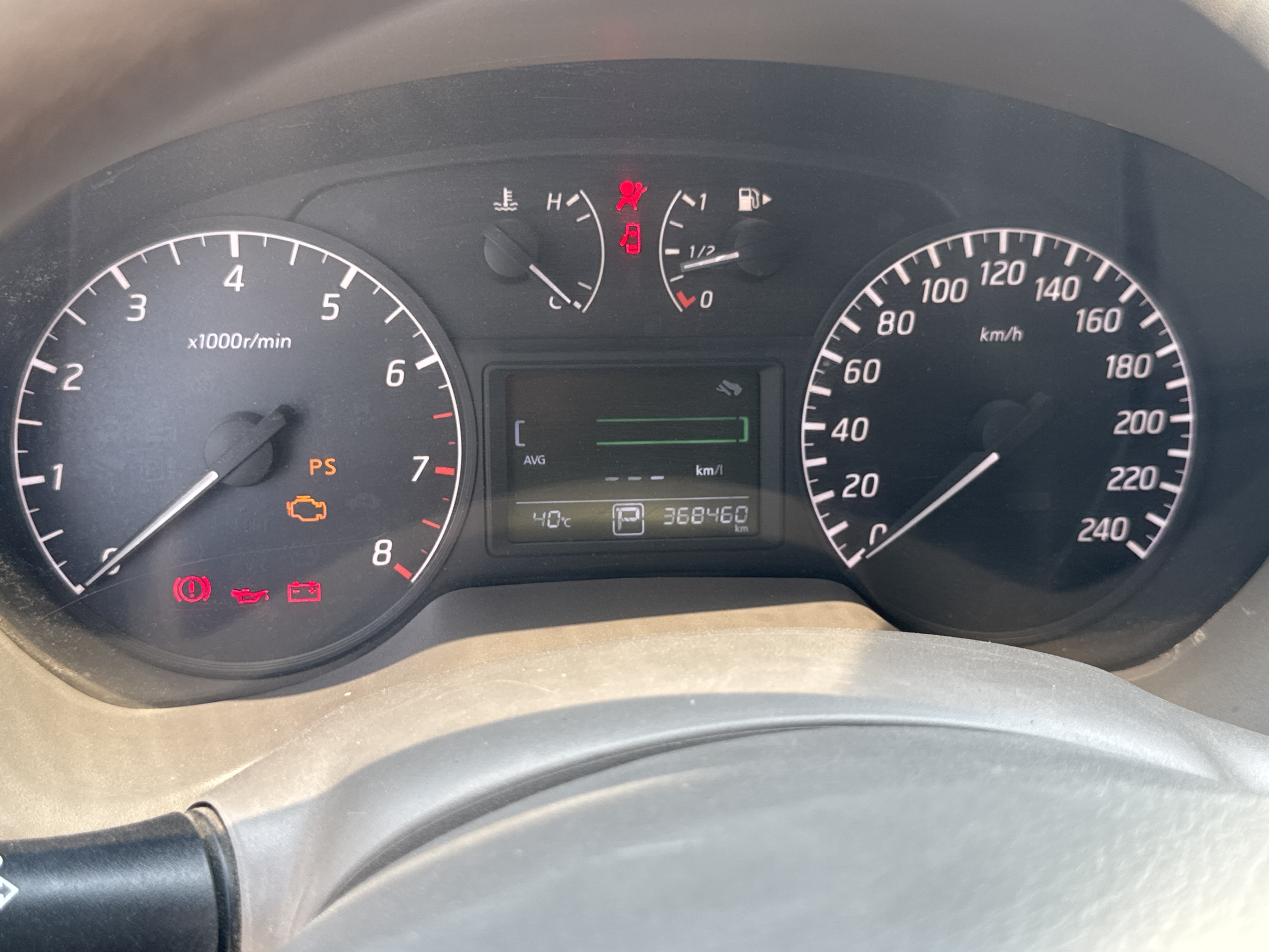 SEV-001-Nissan-Sentra-Sedans-inspection-Interior-Instrument-cluster-1