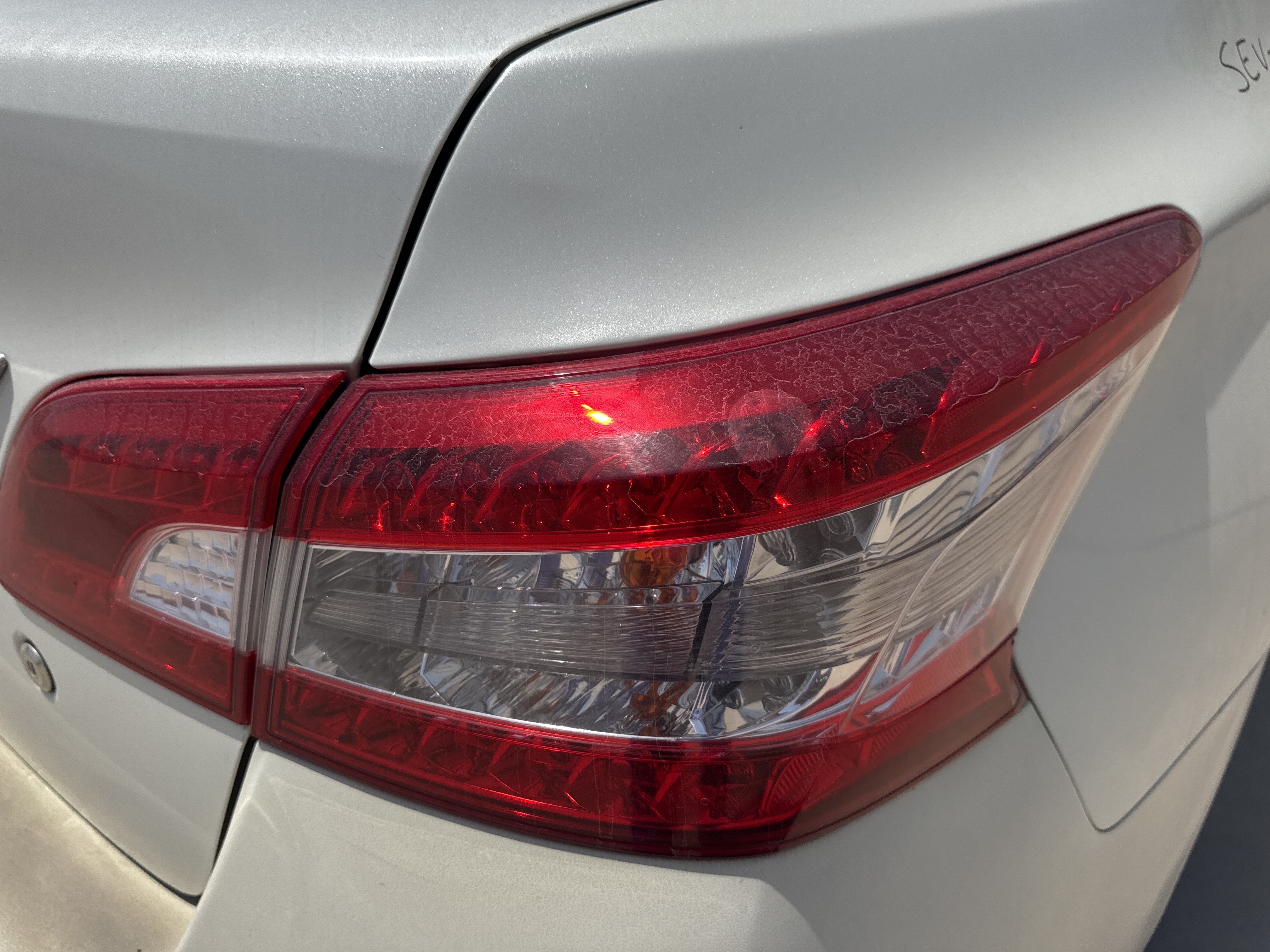 SEV-002-Nissan-Sentra-Sedans-inspection-Electronics-Tail-lamp-1
