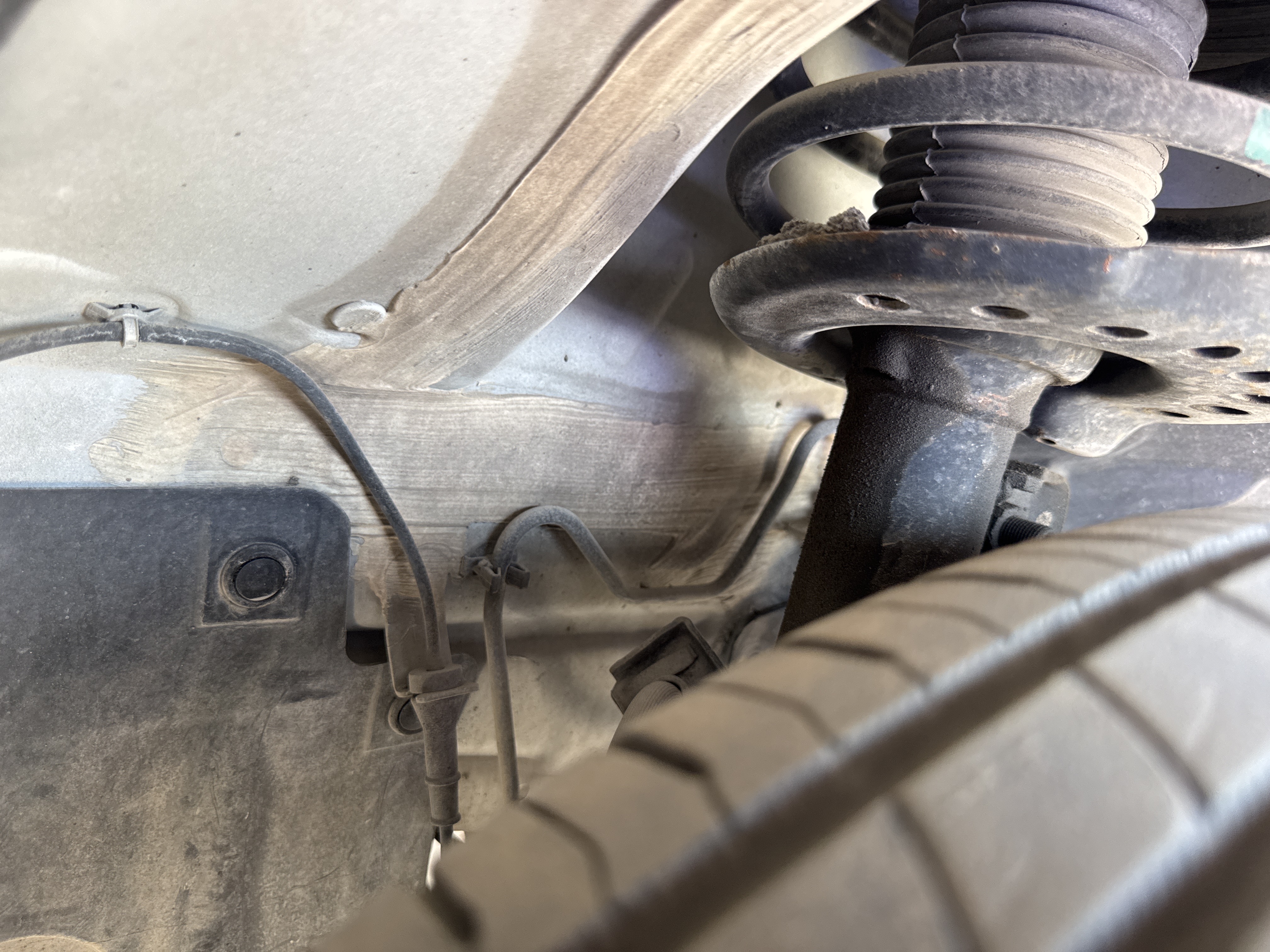SEV-002-Nissan-Sentra-Sedans-inspection-Chassis-Front-suspension-1