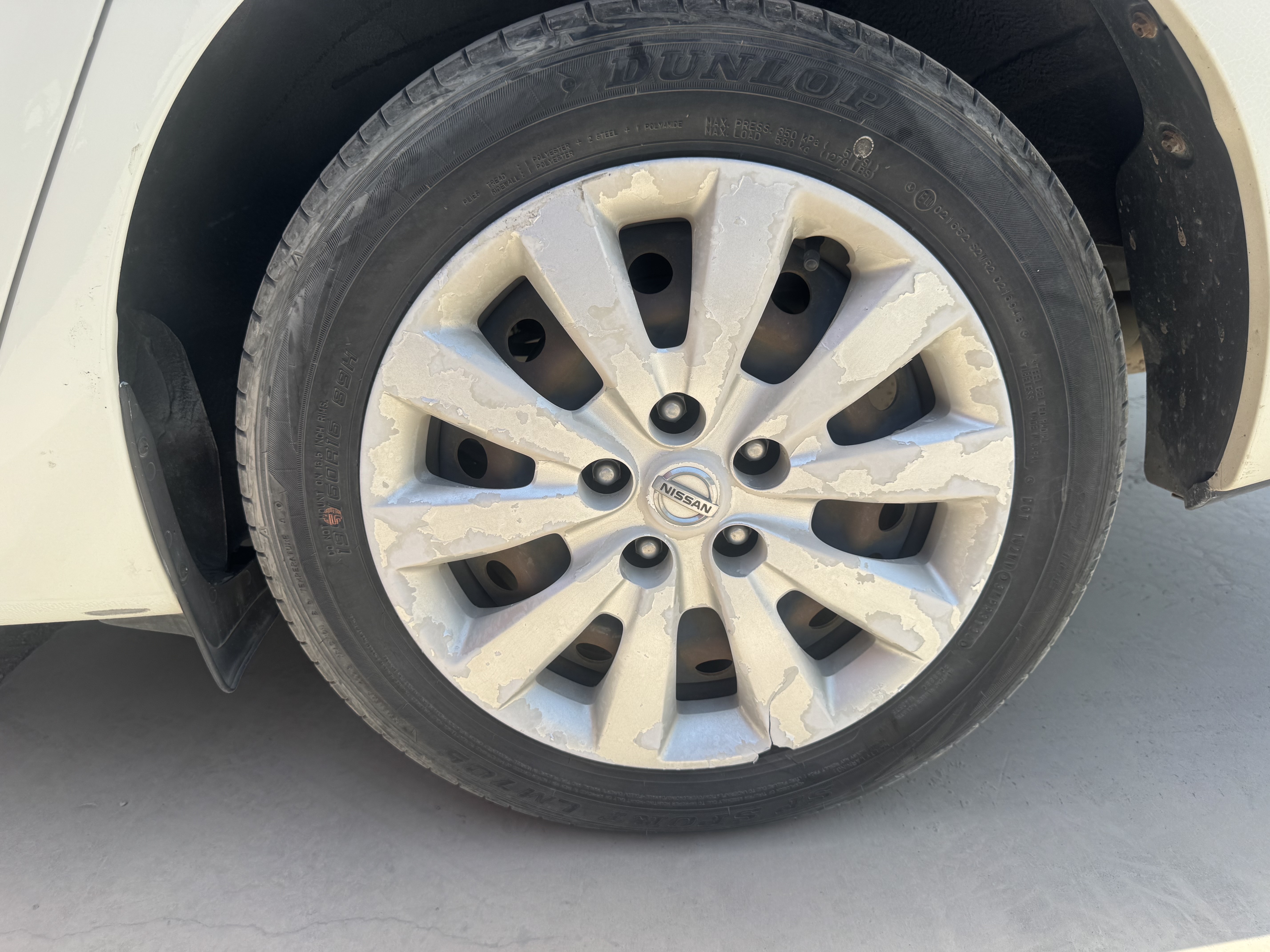 SEV-002-Nissan-Sentra-Sedans-inspection-Chassis-Rear-left-alloy-/-Rim-1