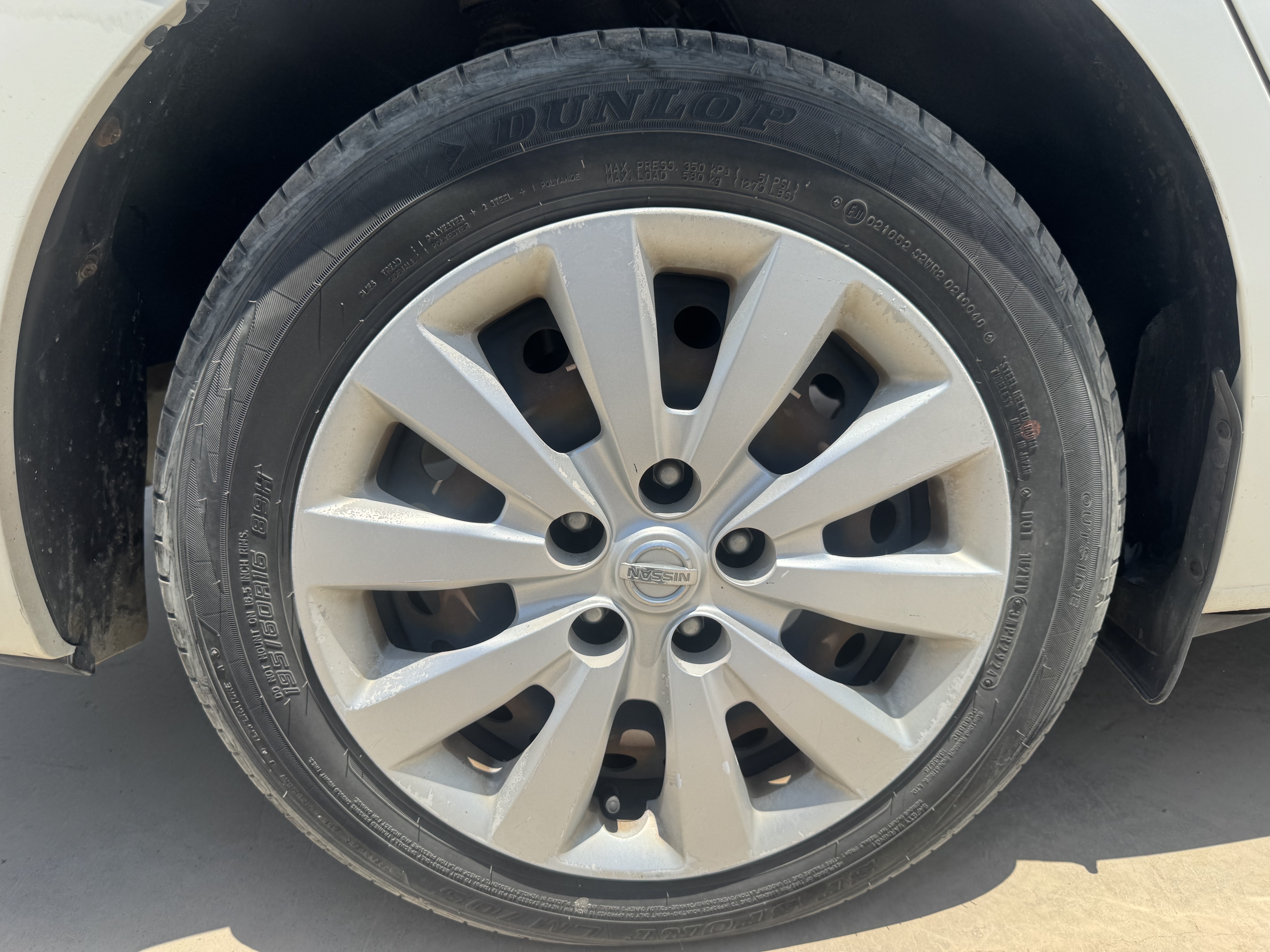 SEV-002-Nissan-Sentra-Sedans-inspection-Chassis-Rear-right-alloy-/-Rim-1