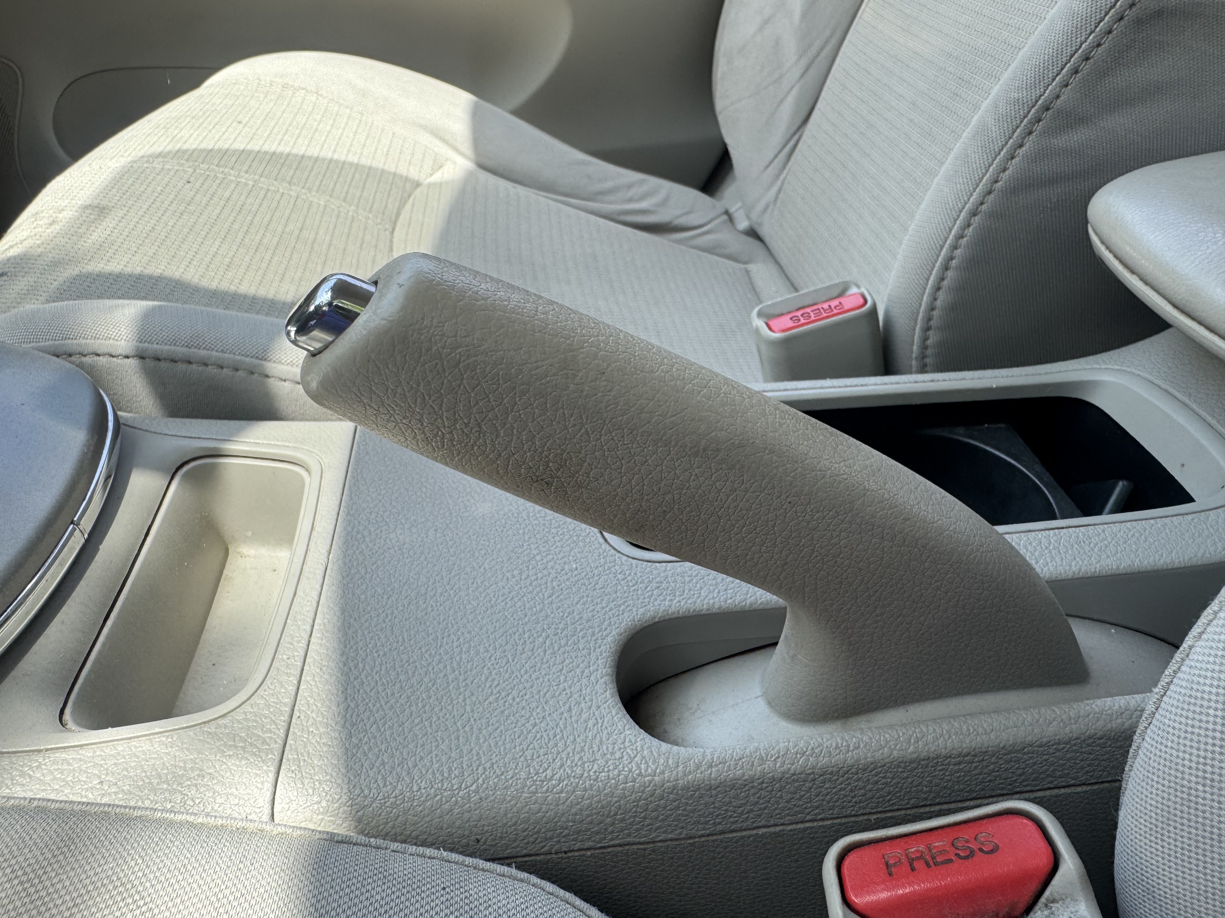 SEV-003-Nissan-Sentra-Sedans-inspection-Interior-Handbrake-1