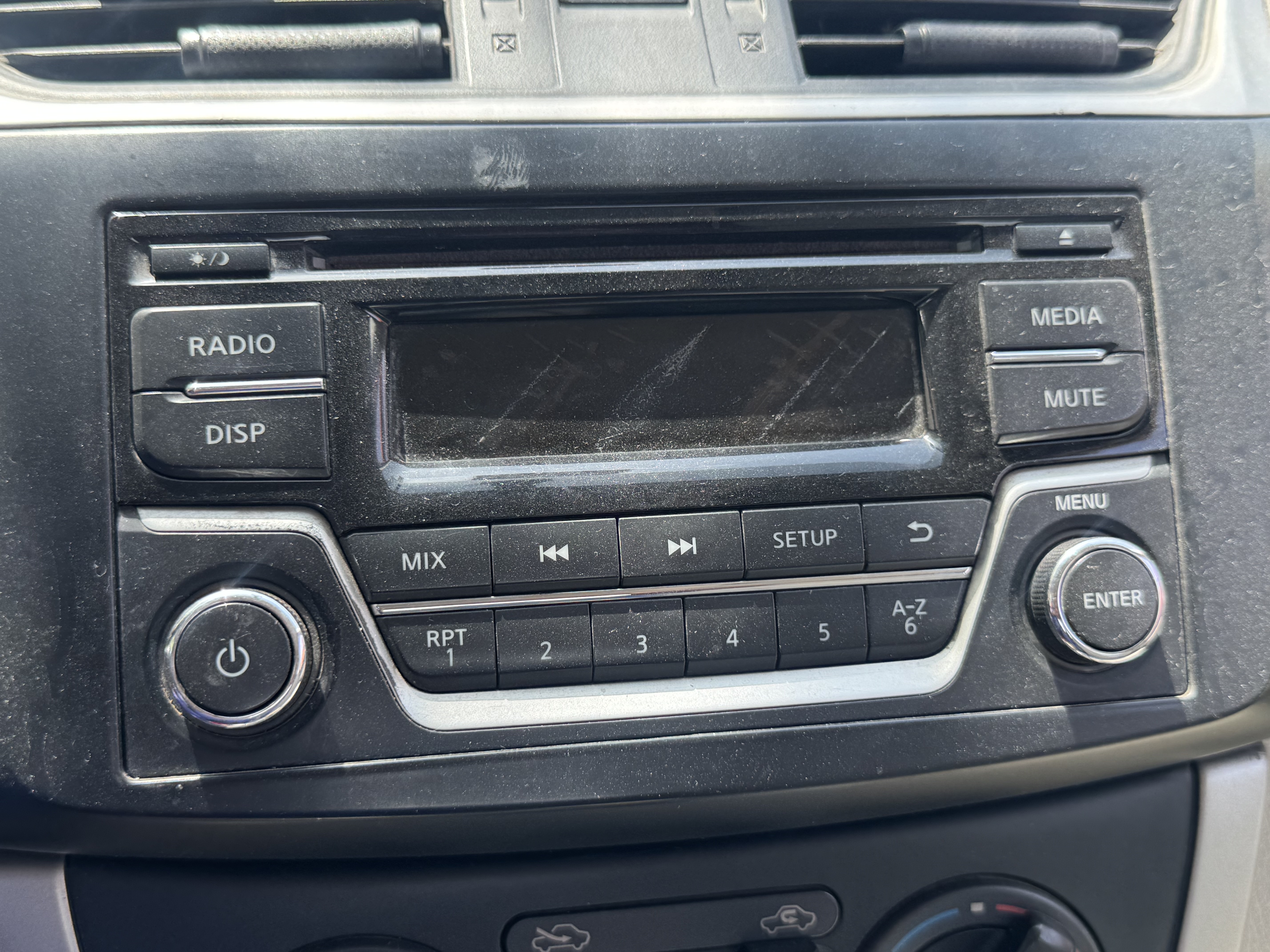 SEV-003-Nissan-Sentra-Sedans-inspection-Electronics-Radio-/-Music-system-1
