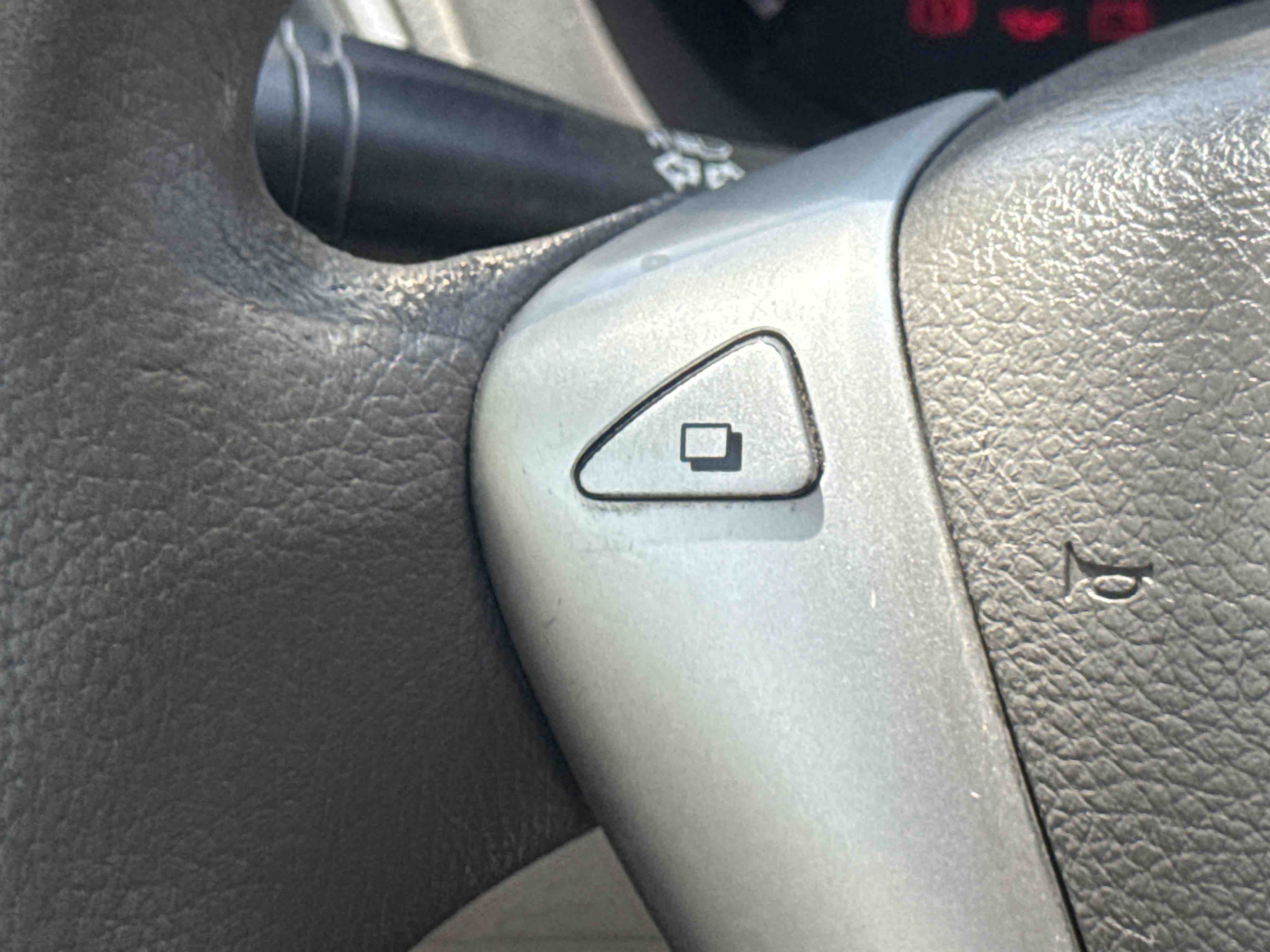 SEV-003-Nissan-Sentra-Sedans-inspection-Electronics-Steering-controls-1