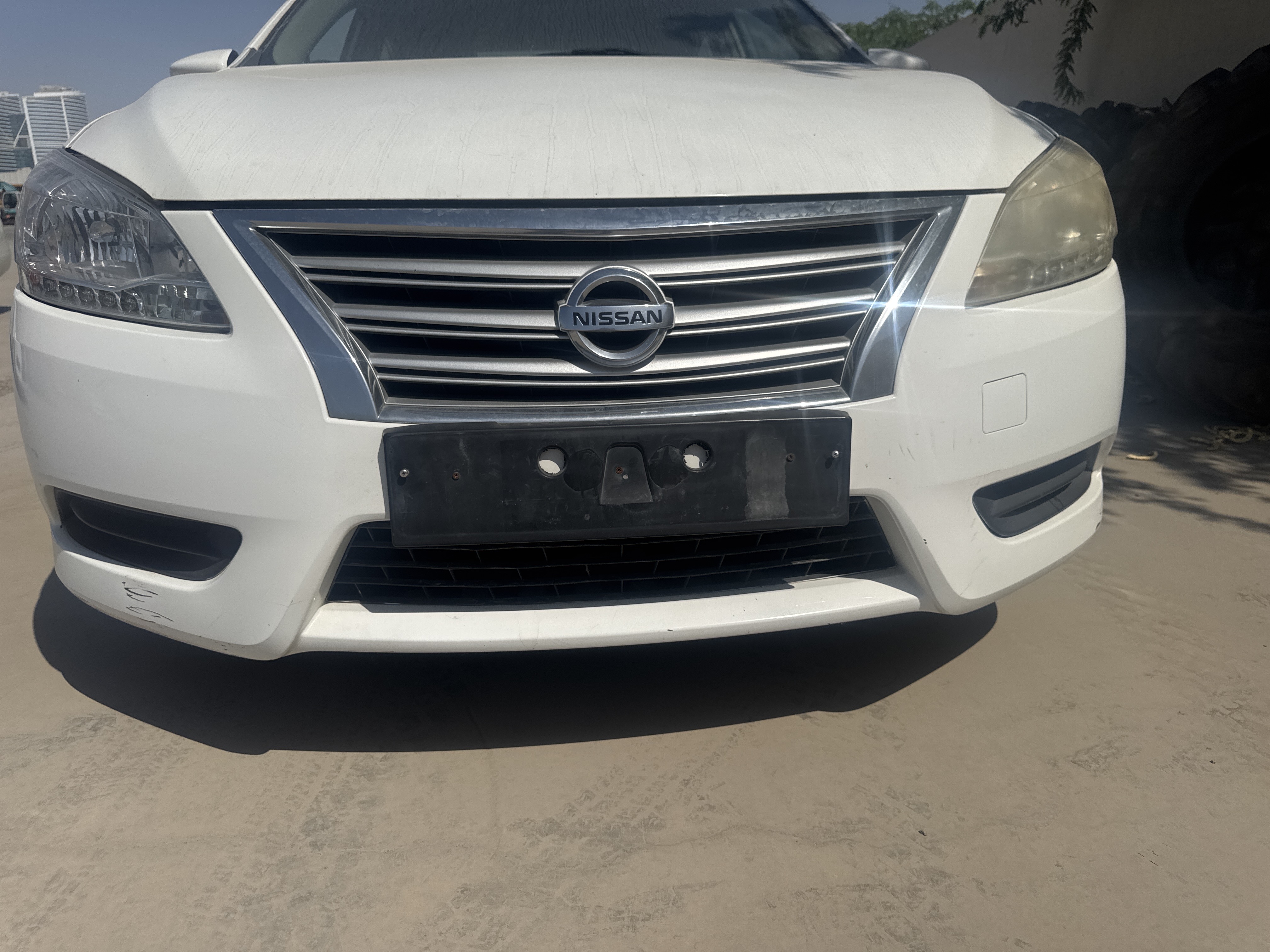 SEV-003-Nissan-Sentra-Sedans-inspection-Exterior-Front-grille-and-bumper-1